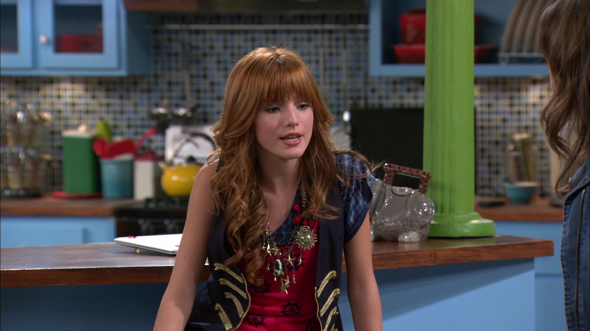 Shake_It_Up_S01E06_1080p_BTD_001788.jpg
