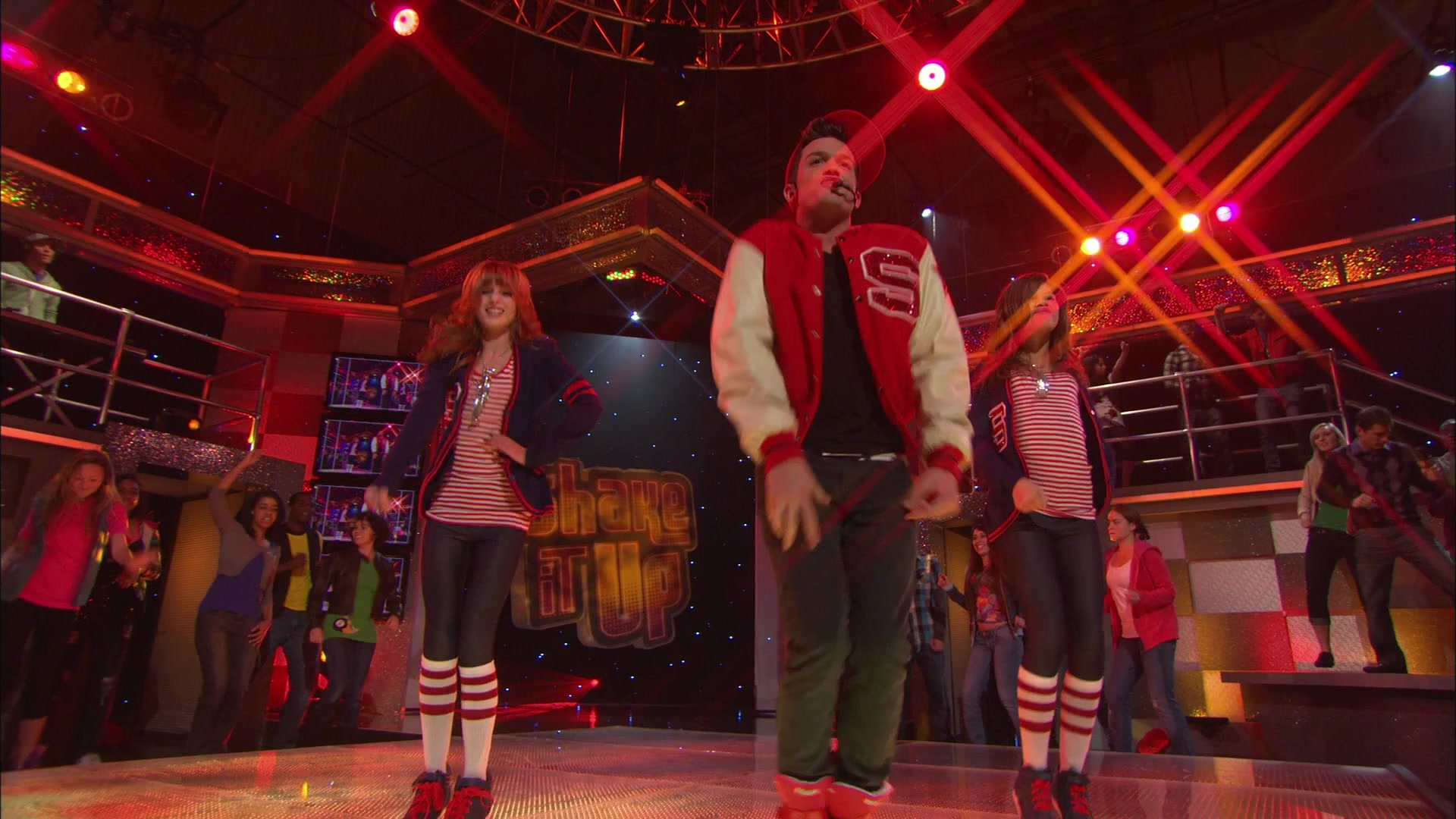 Shake_It_Up_S01E06_1080p_BTD_002099.jpg