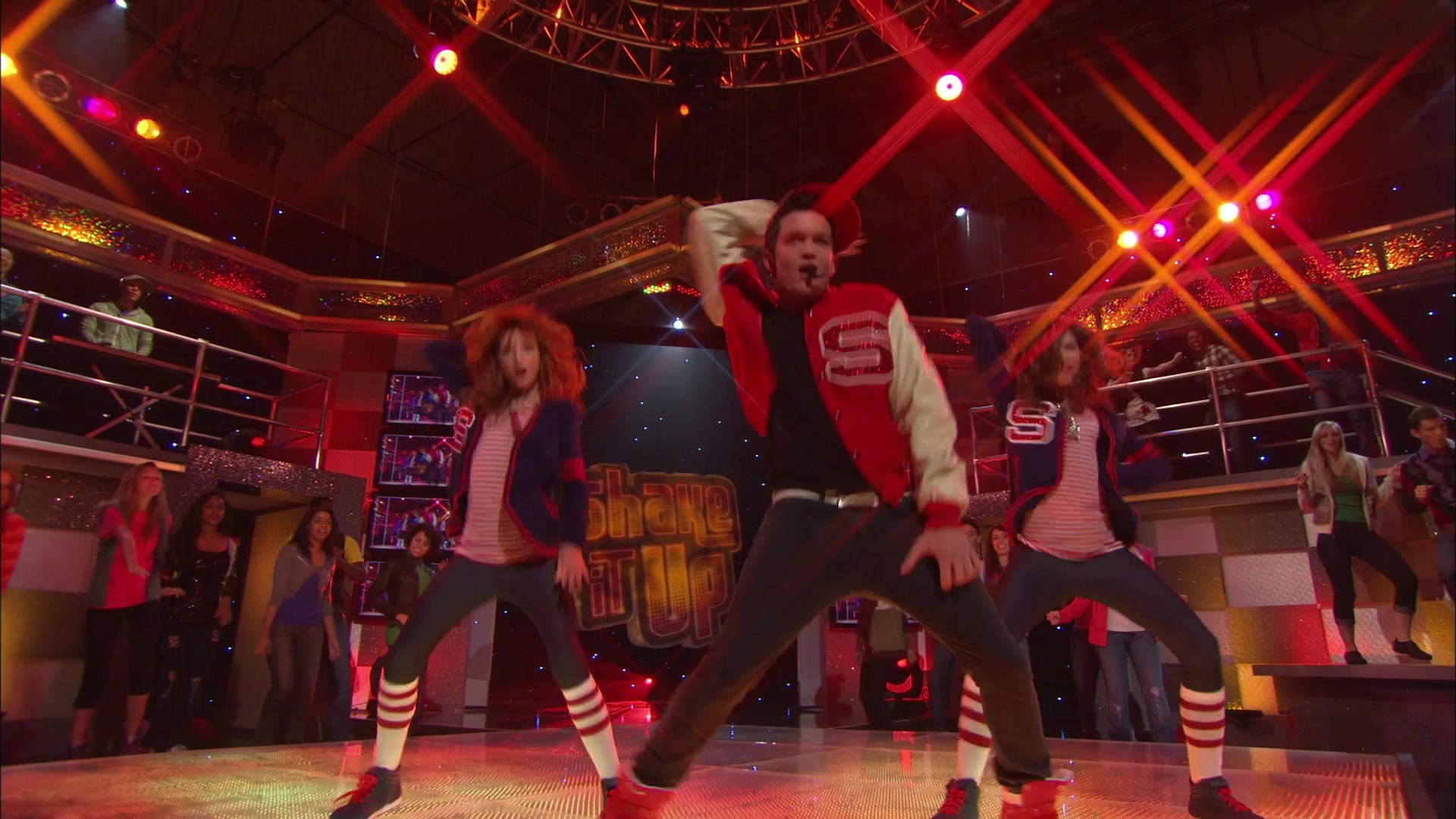 Shake_It_Up_S01E06_1080p_BTD_002101.jpg