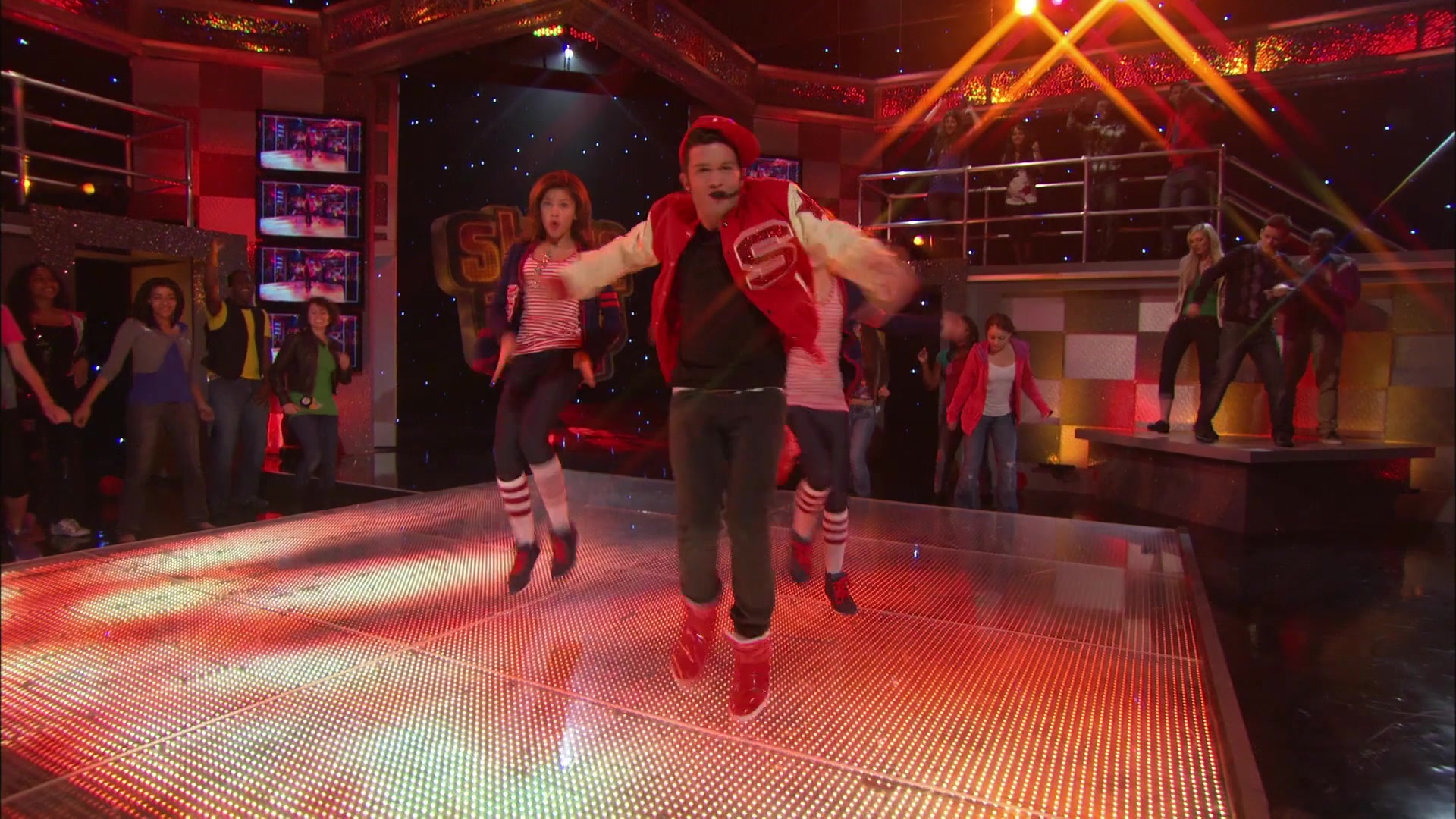 Shake_It_Up_S01E06_1080p_BTD_002133.jpg
