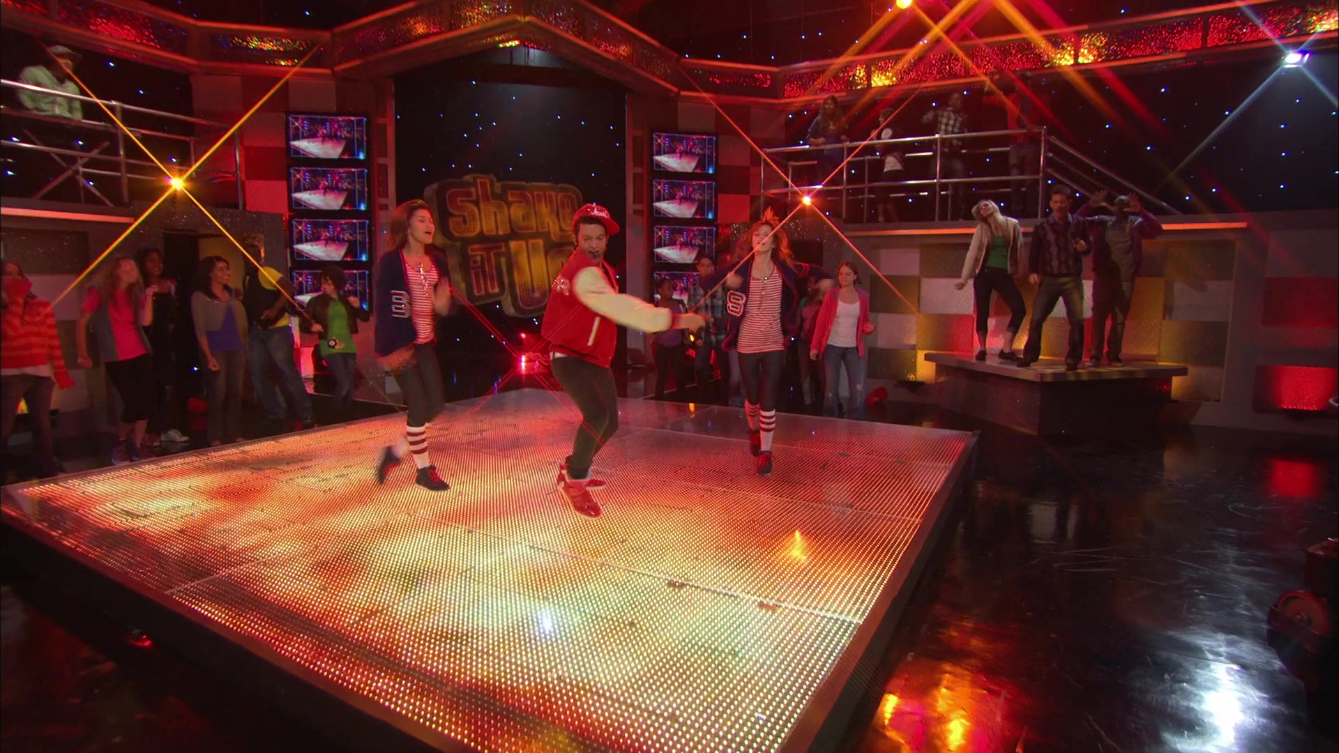 Shake_It_Up_S01E06_1080p_BTD_002145.jpg