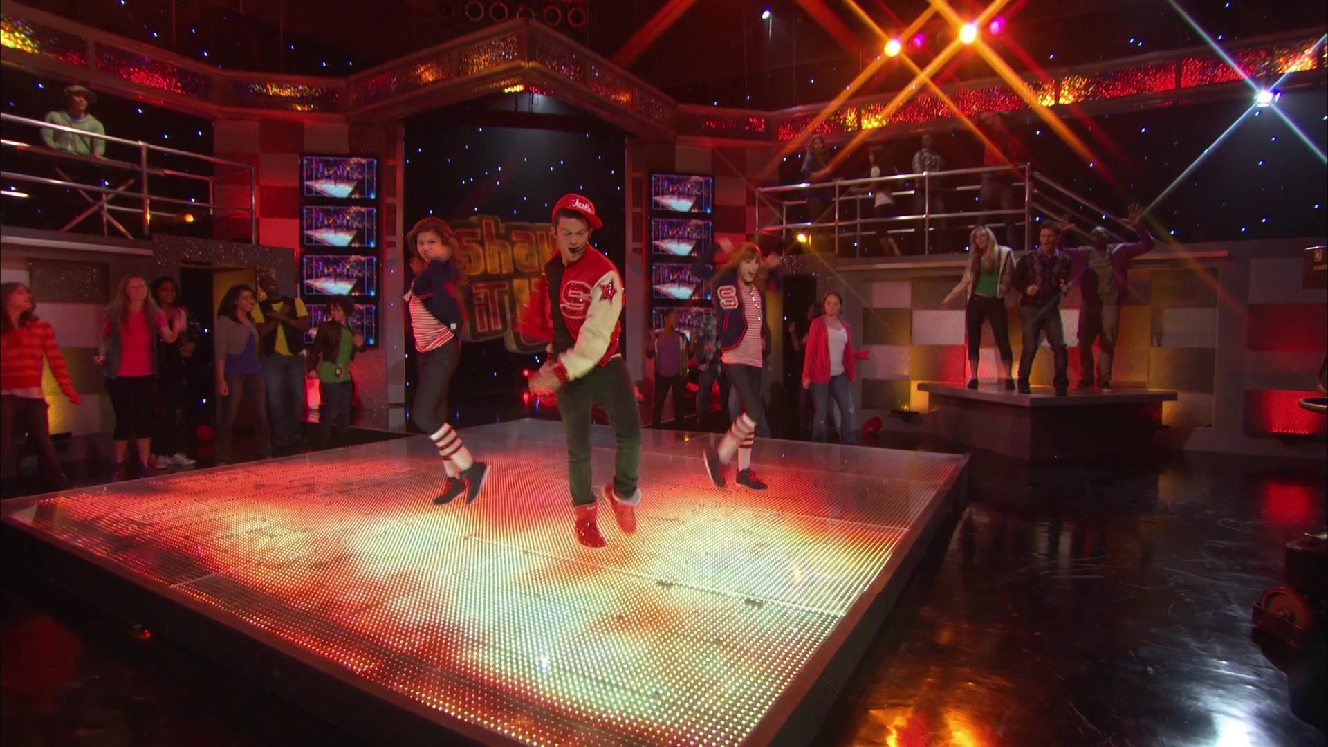 Shake_It_Up_S01E06_1080p_BTD_002146.jpg