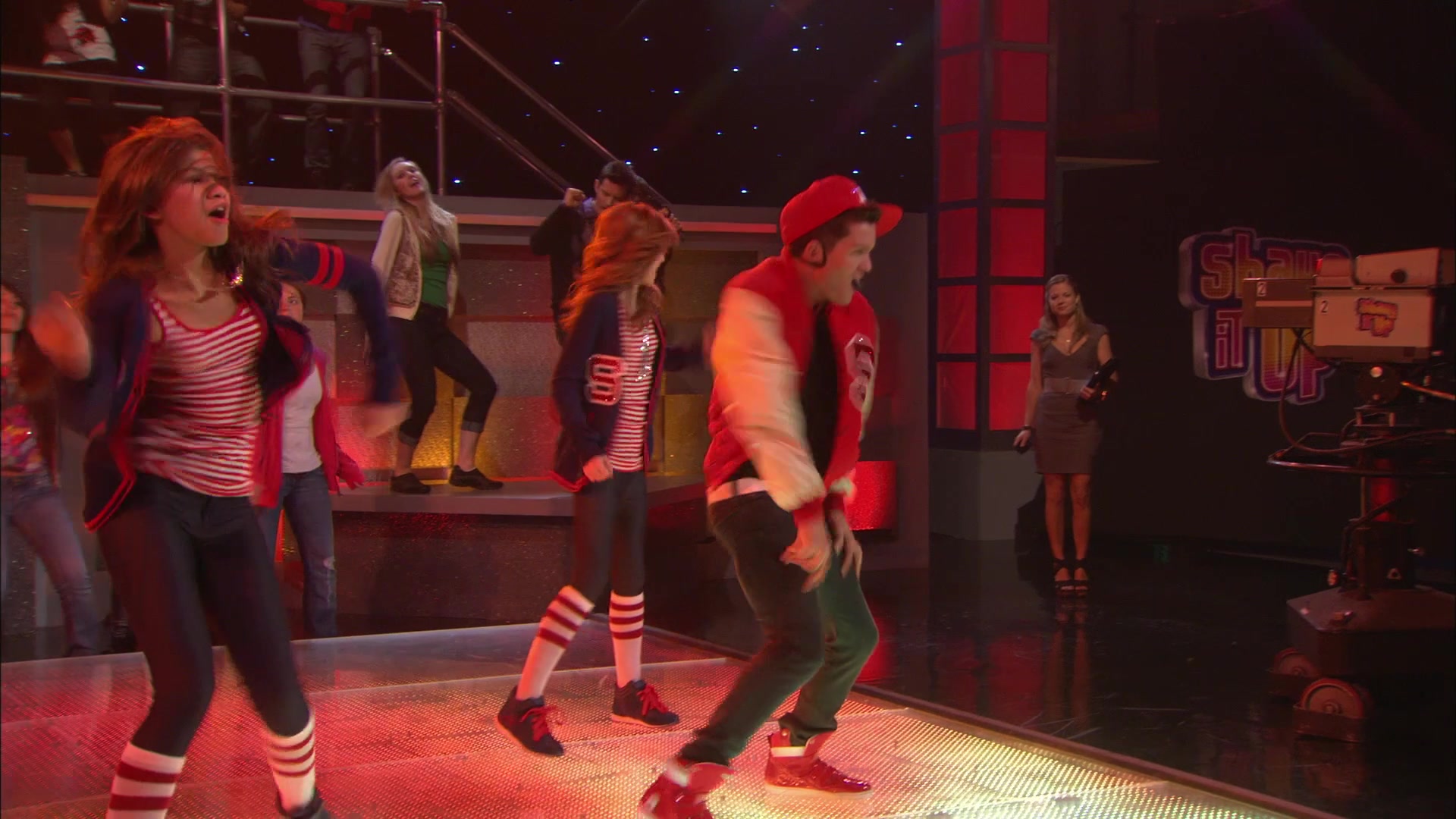 Shake_It_Up_S01E06_1080p_BTD_002158.jpg
