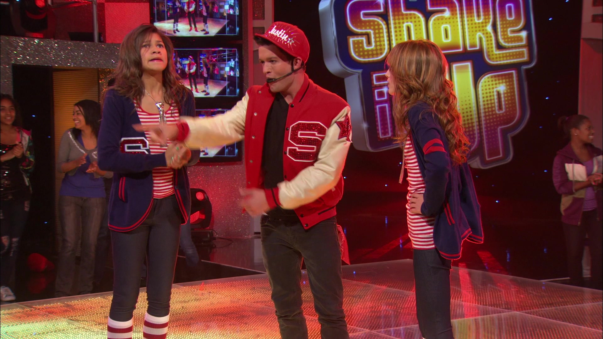 Shake_It_Up_S01E06_1080p_BTD_002186.jpg