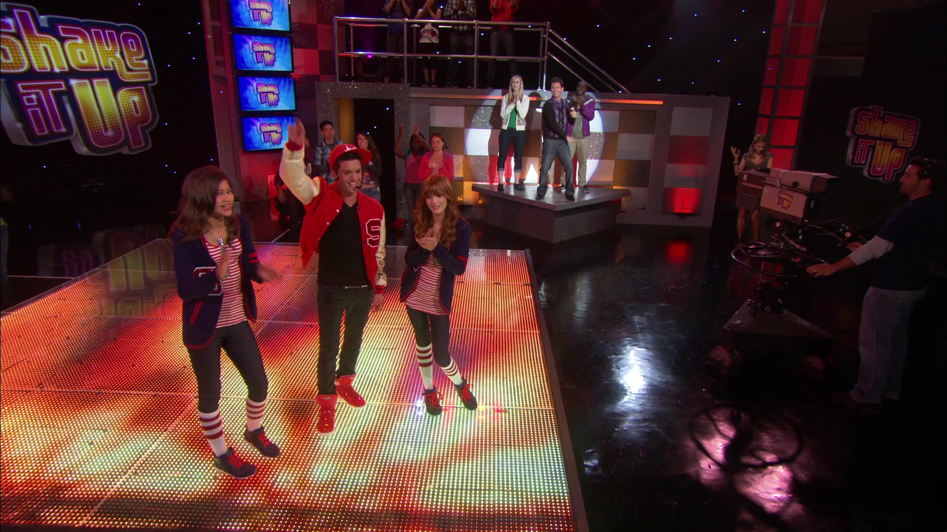 Shake_It_Up_S01E06_1080p_BTD_002209.jpg