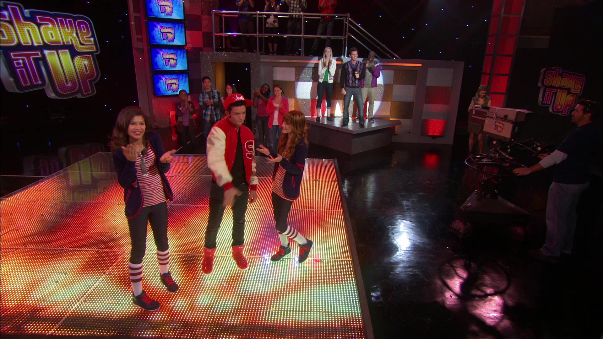 Shake_It_Up_S01E06_1080p_BTD_002216.jpg