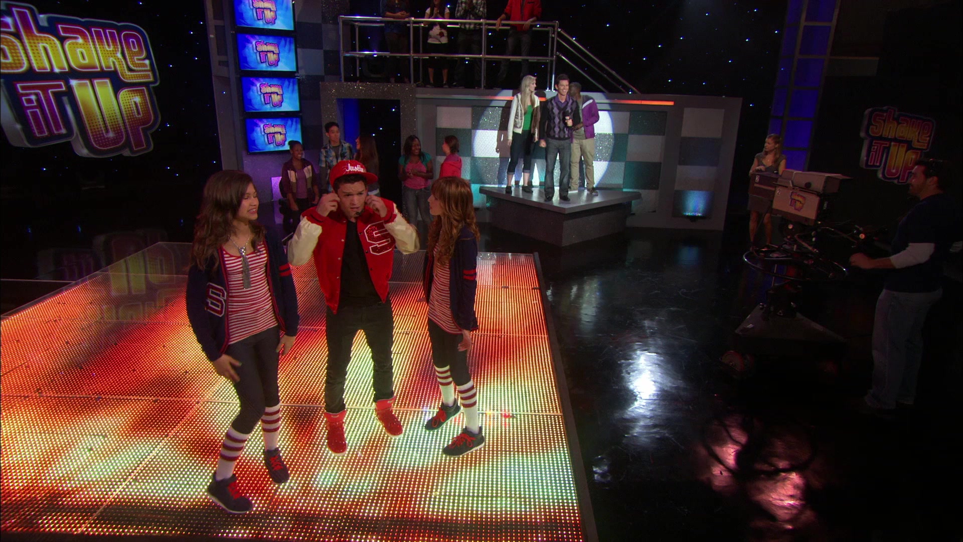 Shake_It_Up_S01E06_1080p_BTD_002228.jpg