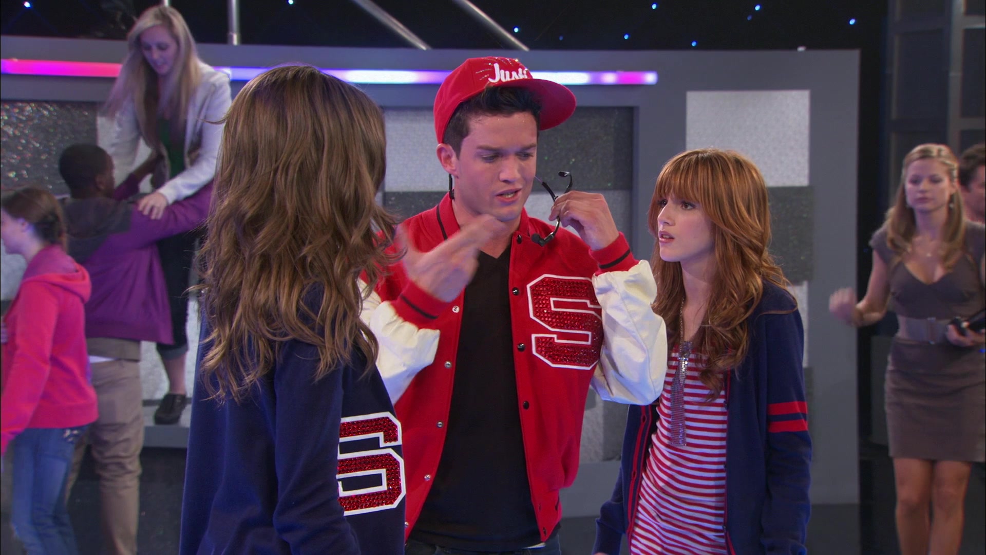 Shake_It_Up_S01E06_1080p_BTD_002236.jpg