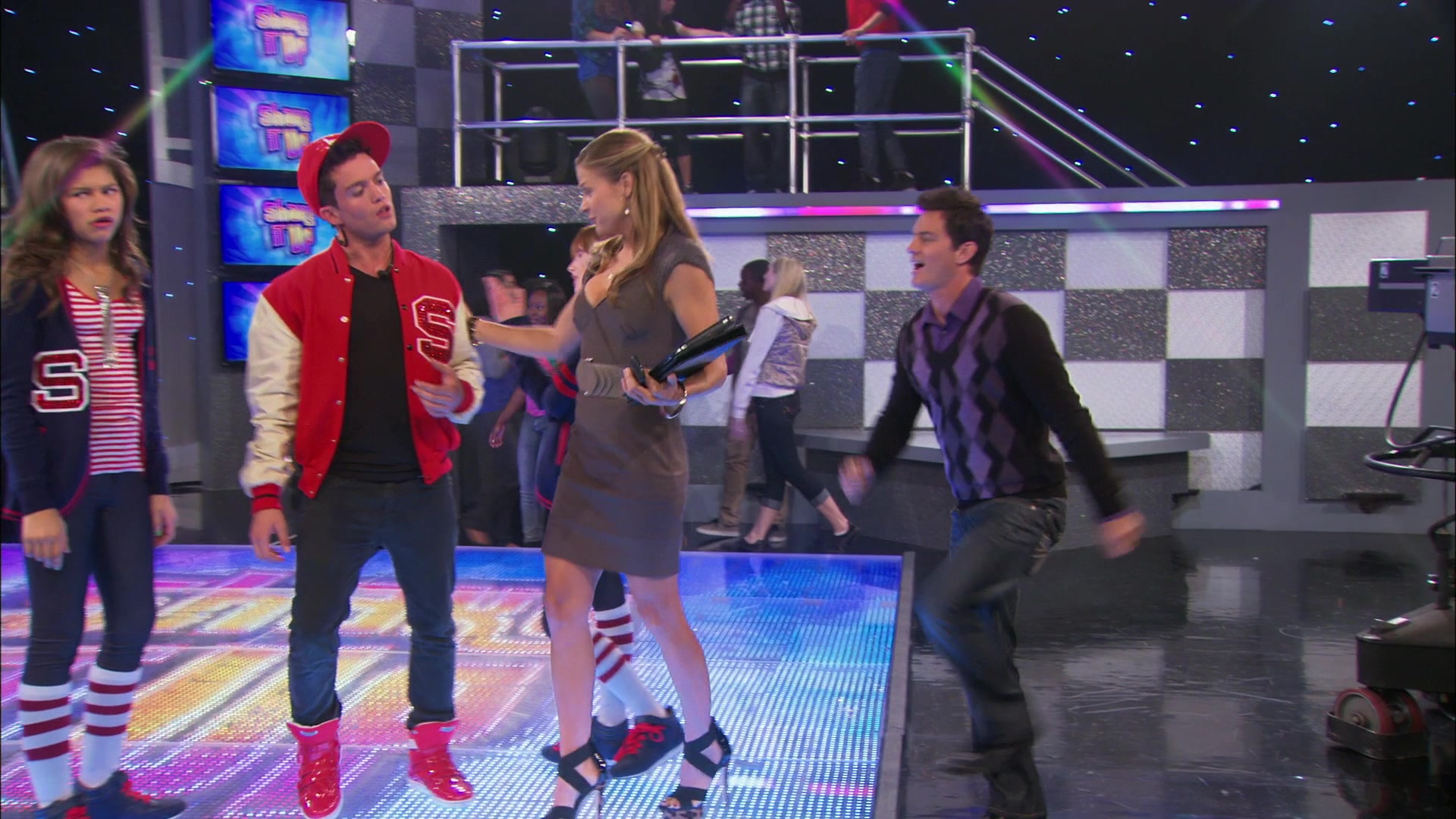 Shake_It_Up_S01E06_1080p_BTD_002243.jpg
