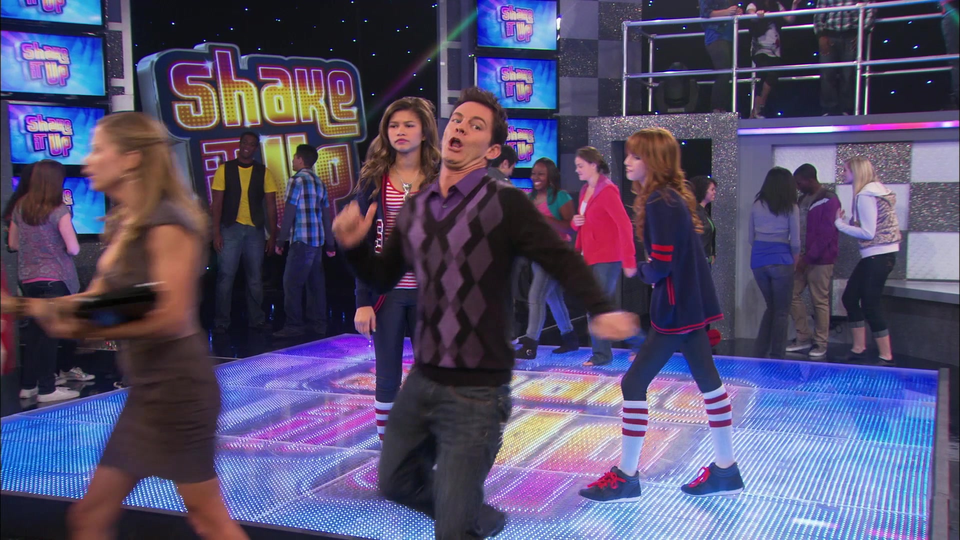 Shake_It_Up_S01E06_1080p_BTD_002247.jpg