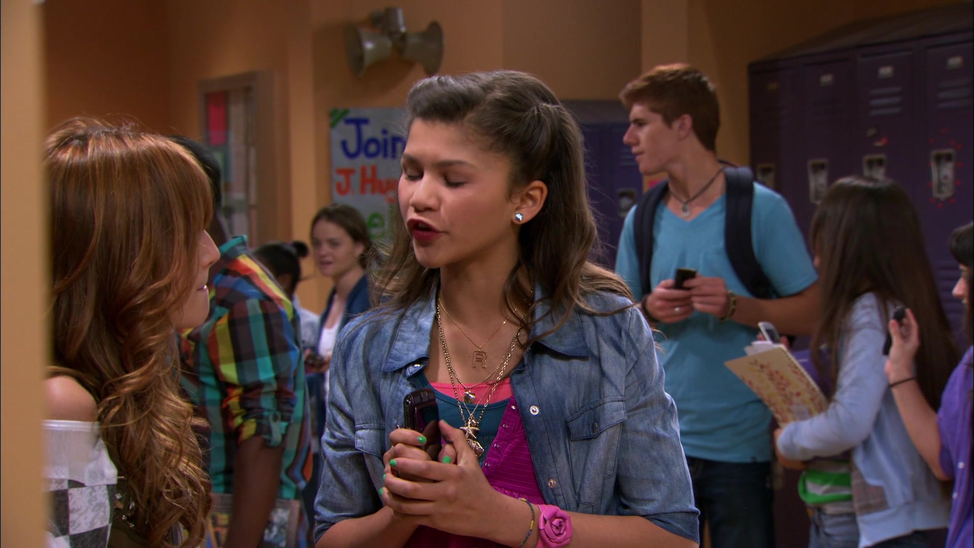Shake_It_Up_S01E06_1080p_BTD_002503.jpg