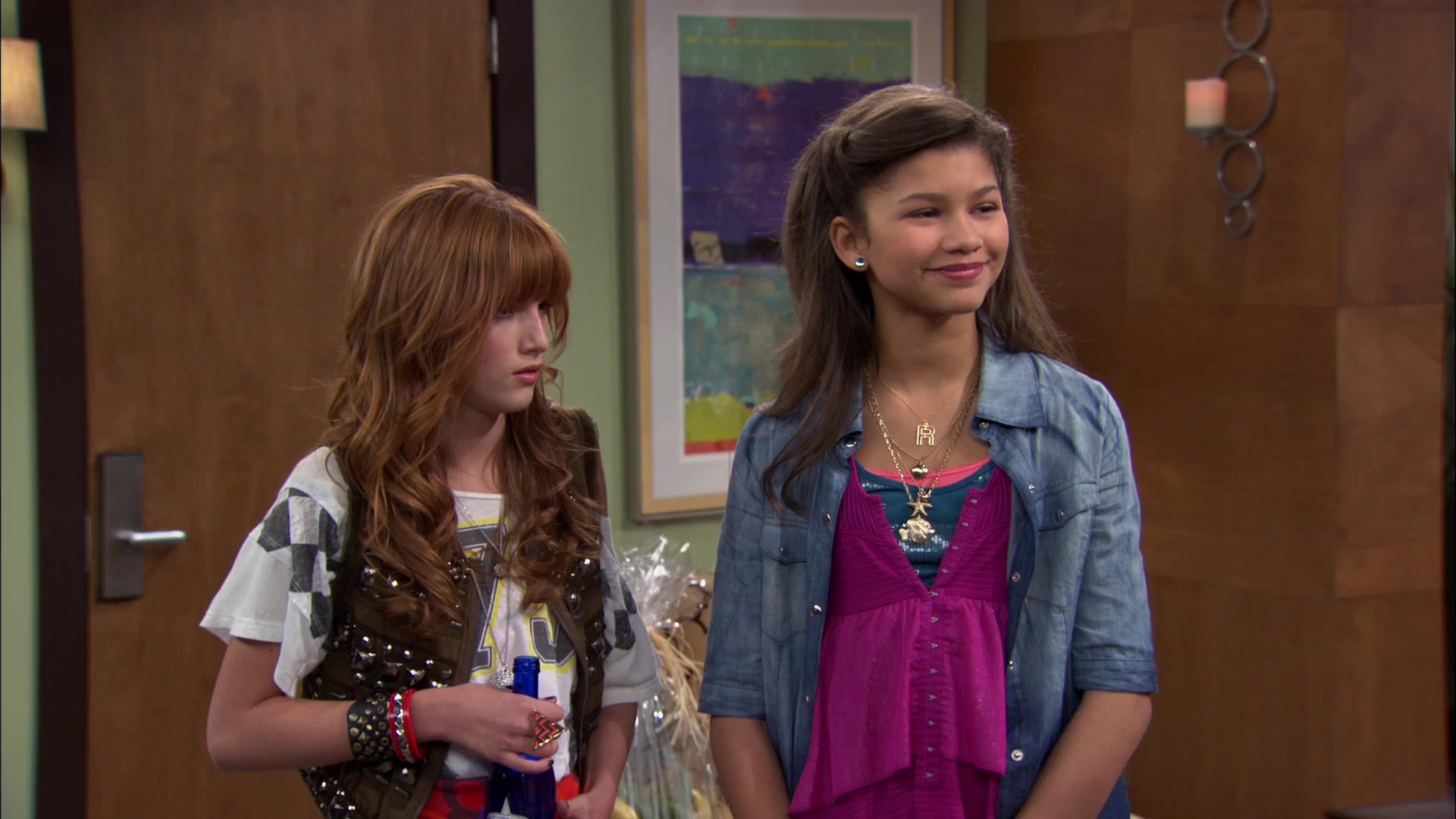 Shake_It_Up_S01E06_1080p_BTD_002920.jpg