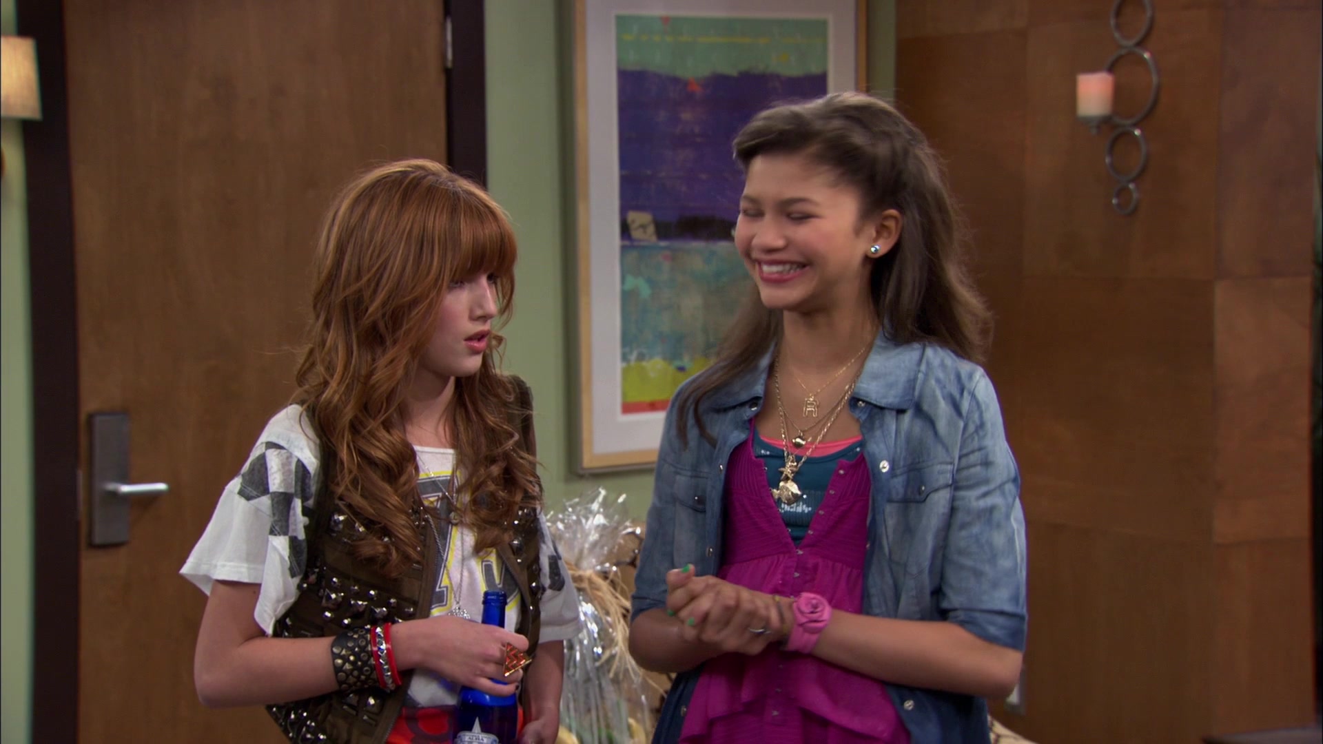 Shake_It_Up_S01E06_1080p_BTD_002928.jpg