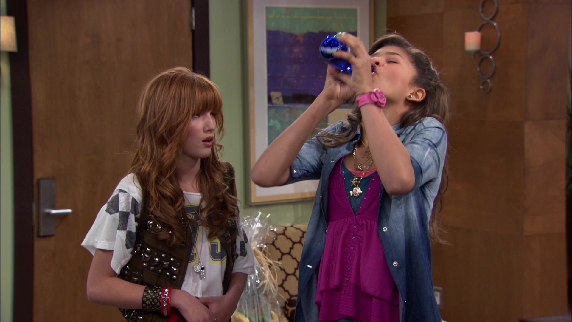 Shake_It_Up_S01E06_1080p_BTD_002933.jpg