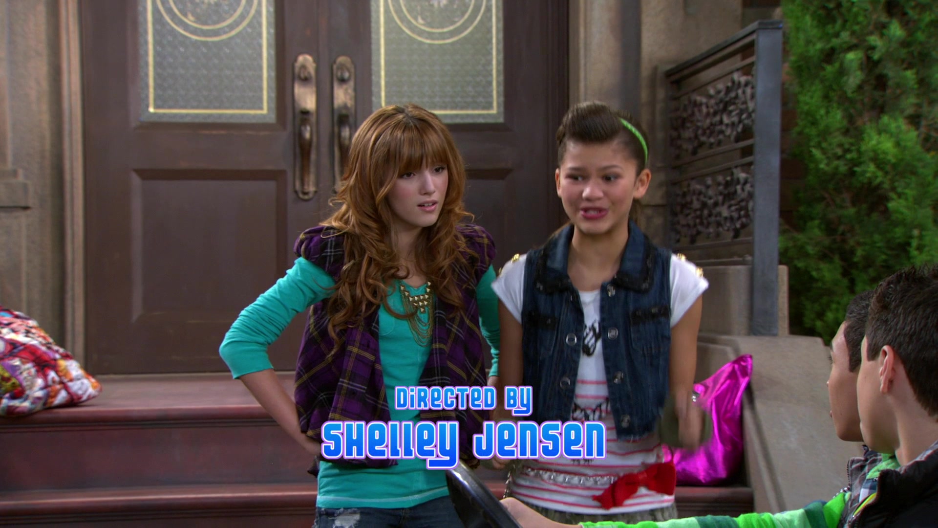 Shake_It_Up_S01E07_1080p_BTD_000621.jpg
