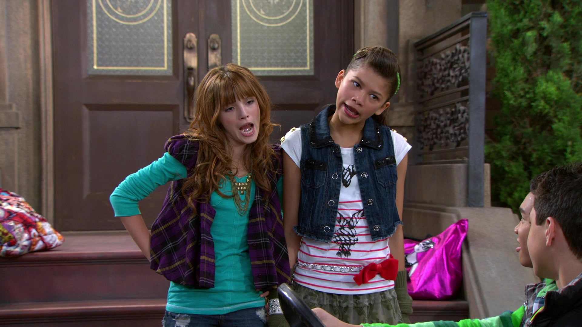 Shake_It_Up_S01E07_1080p_BTD_000627.jpg Shake_It_Up_S01E07_1080p_BTD_000627.jpg
