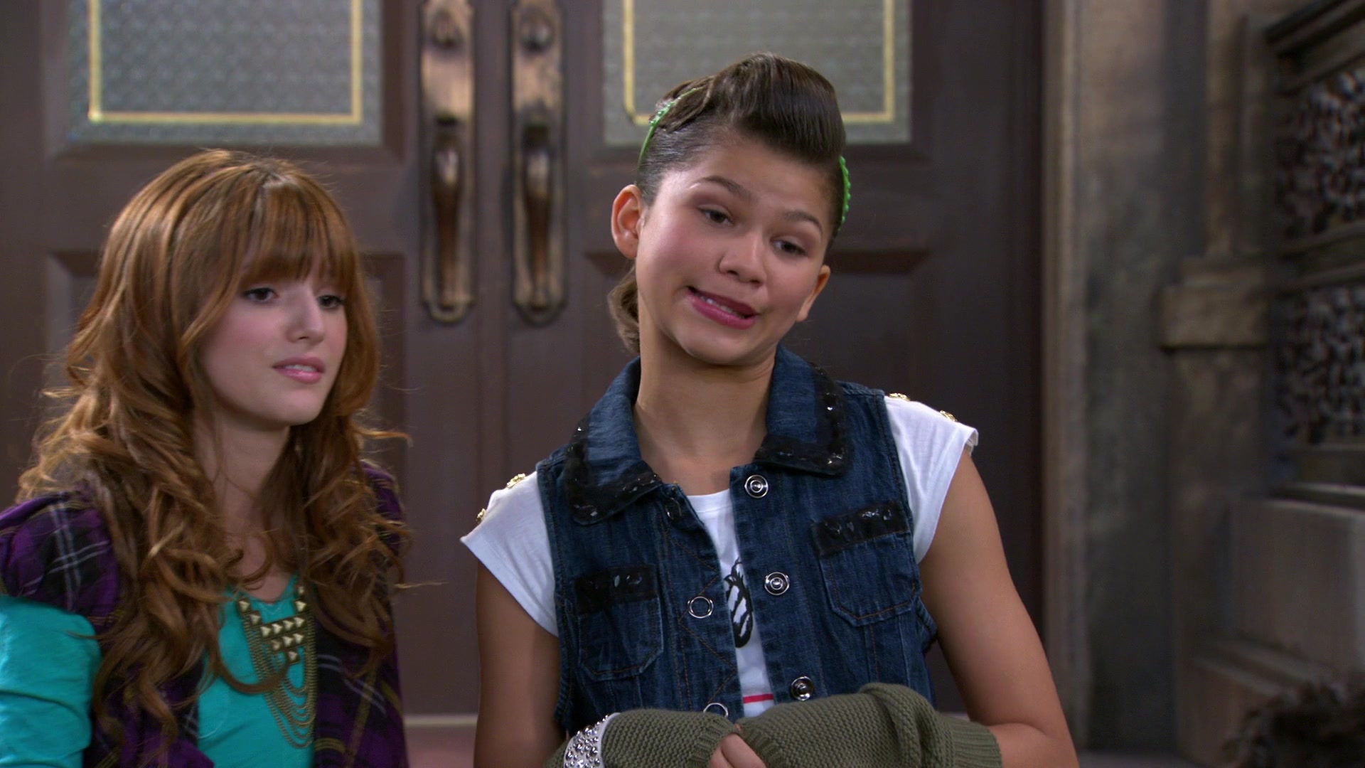 Shake_It_Up_S01E07_1080p_BTD_000643.jpg