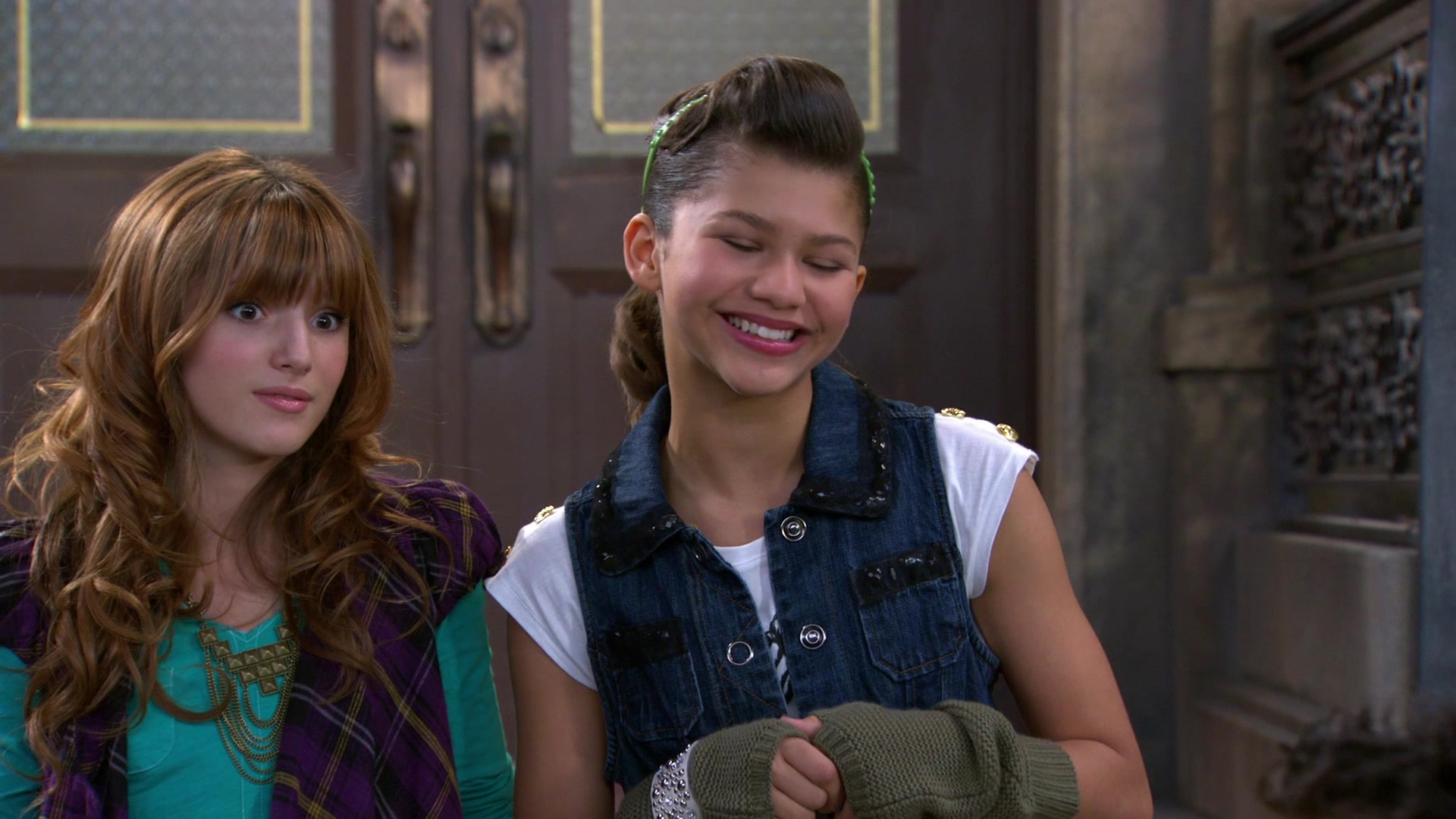 Shake_It_Up_S01E07_1080p_BTD_000648.jpg Shake_It_Up_S01E07_1080p_BTD_000648.jpg