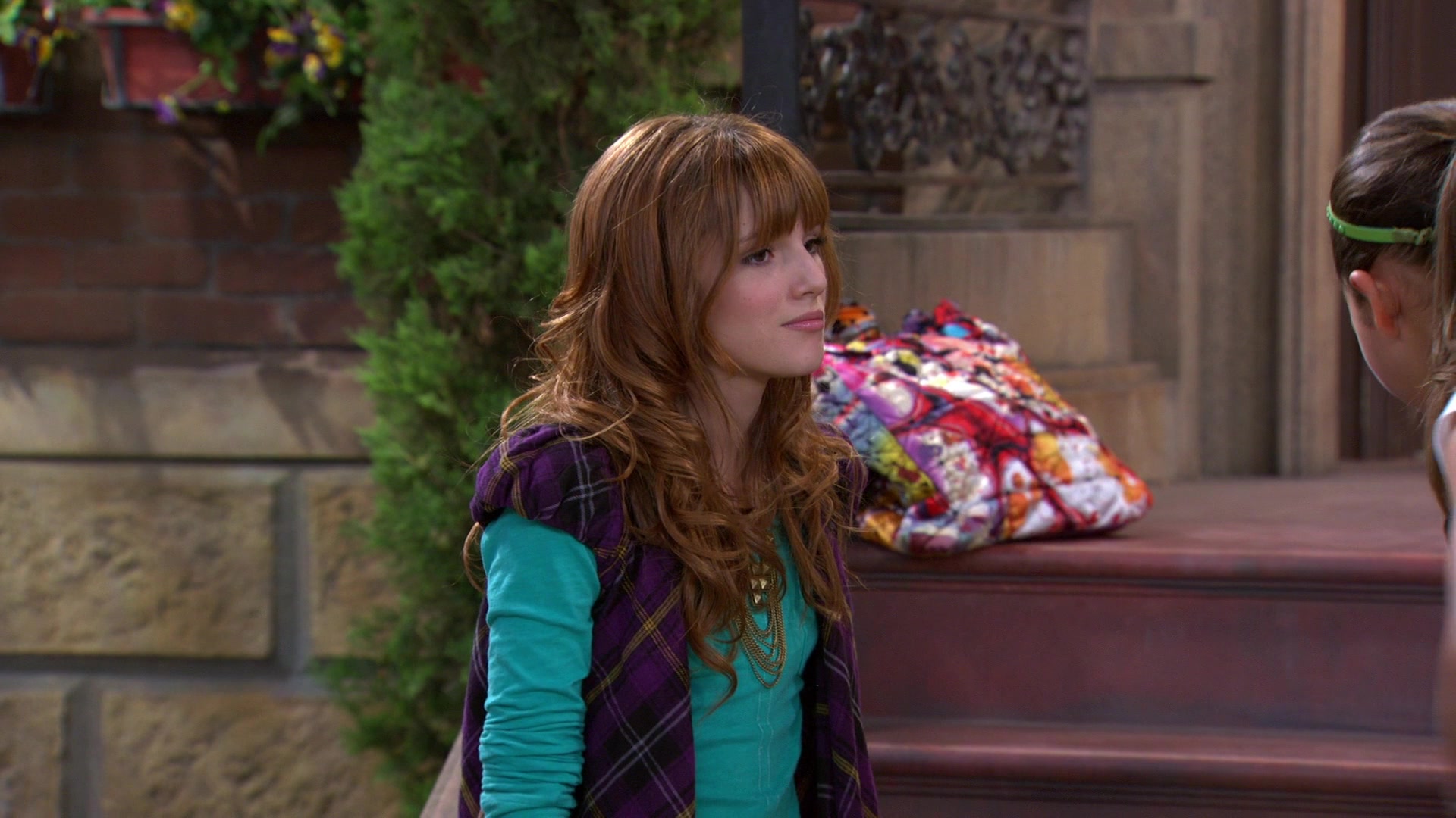 Shake_It_Up_S01E07_1080p_BTD_000755.jpg