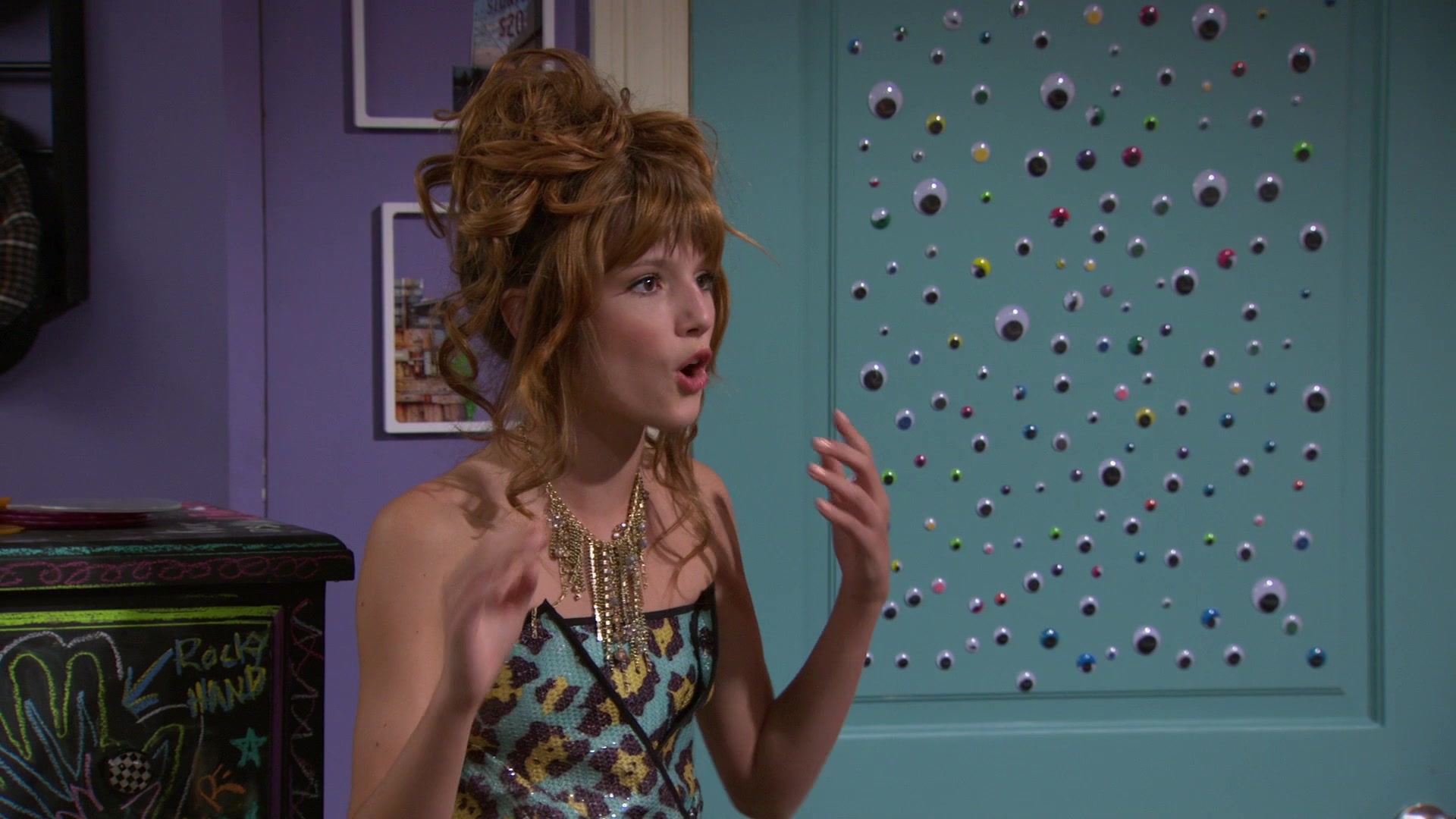 Shake_It_Up_S01E07_1080p_BTD_001064.jpg