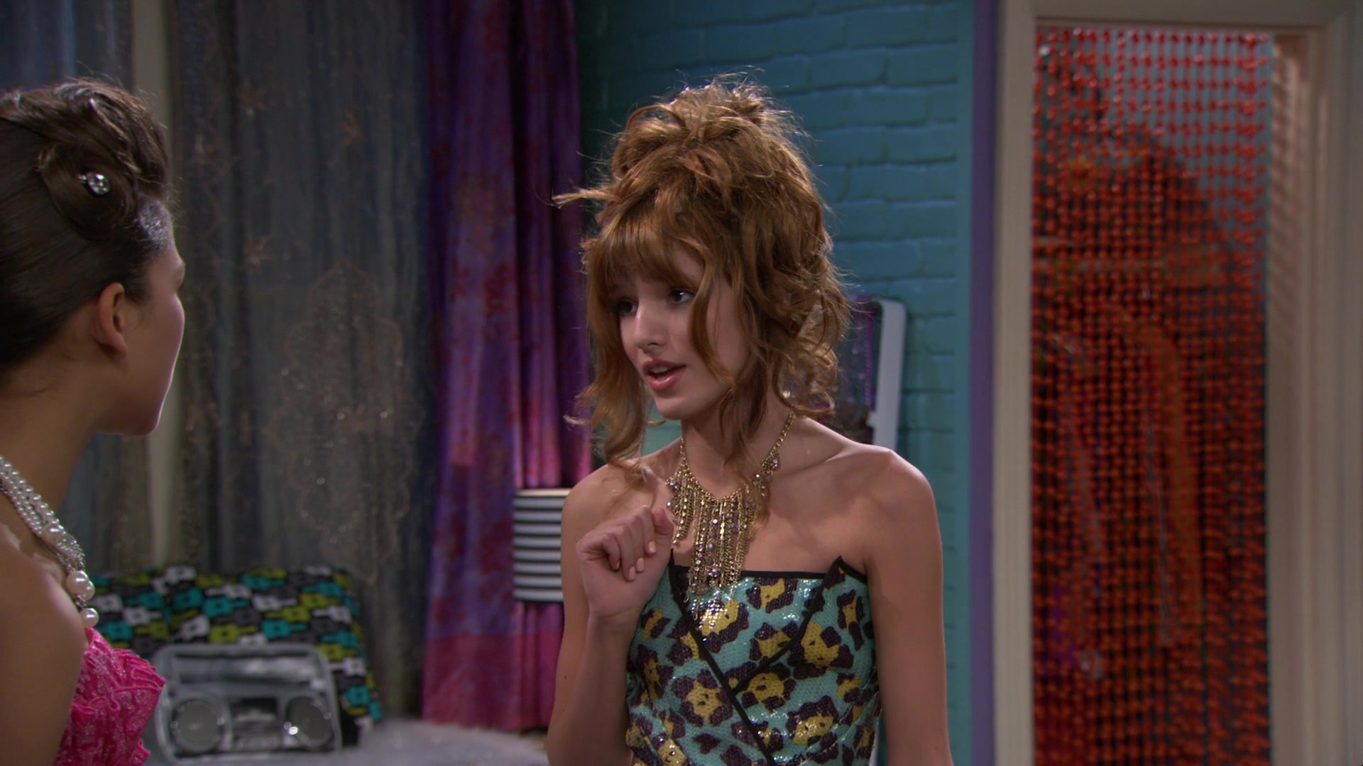 Shake_It_Up_S01E07_1080p_BTD_001107.jpg