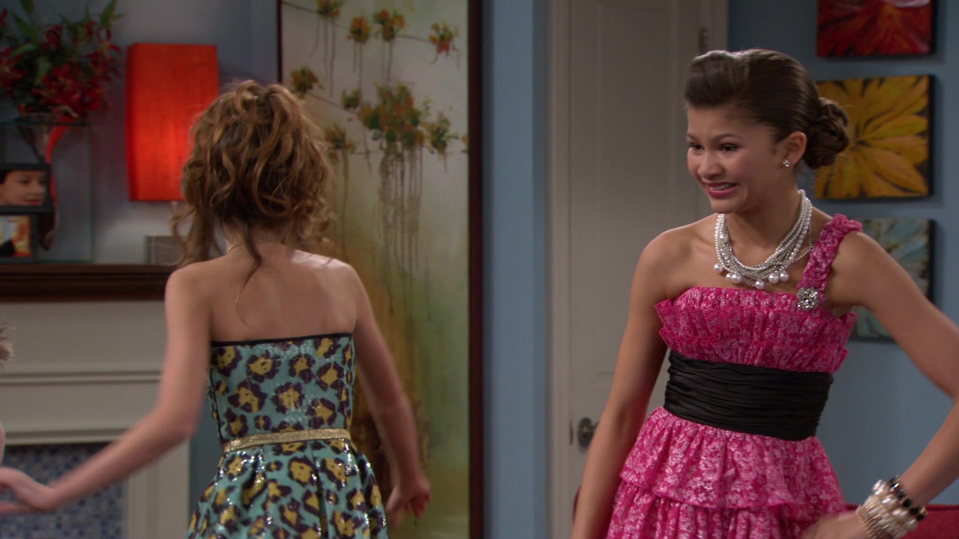 Shake_It_Up_S01E07_1080p_BTD_001159.jpg Shake_It_Up_S01E07_1080p_BTD_001159.jpg