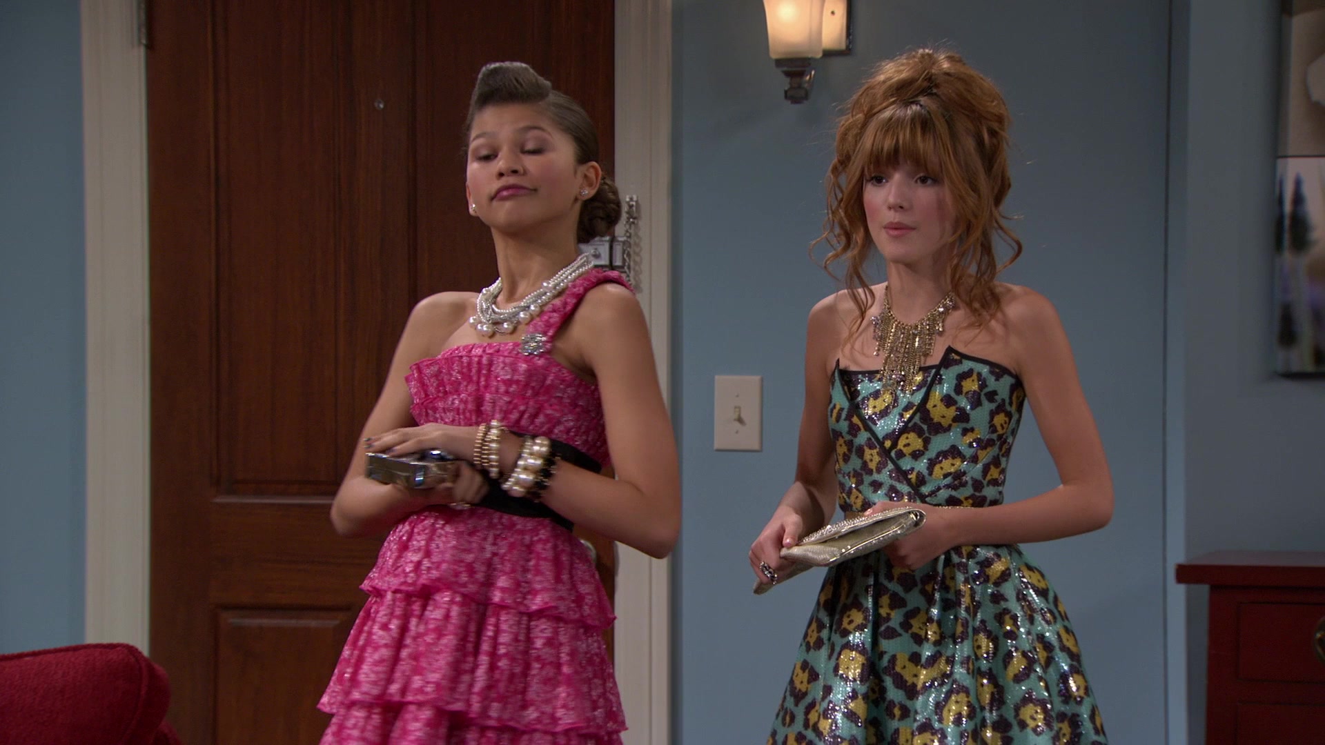 Shake_It_Up_S01E07_1080p_BTD_001204.jpg