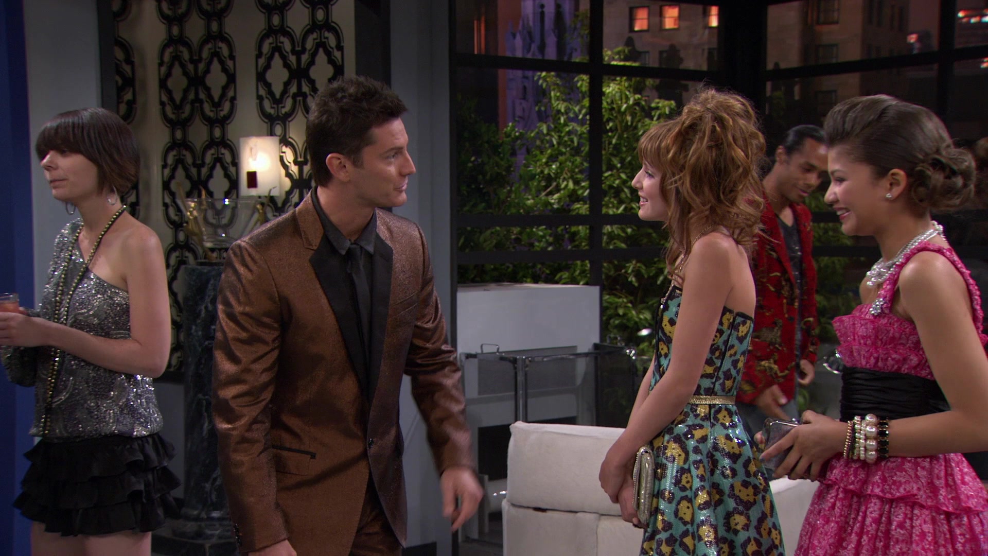 Shake_It_Up_S01E07_1080p_BTD_001292.jpg Shake_It_Up_S01E07_1080p_BTD_001292.jpg