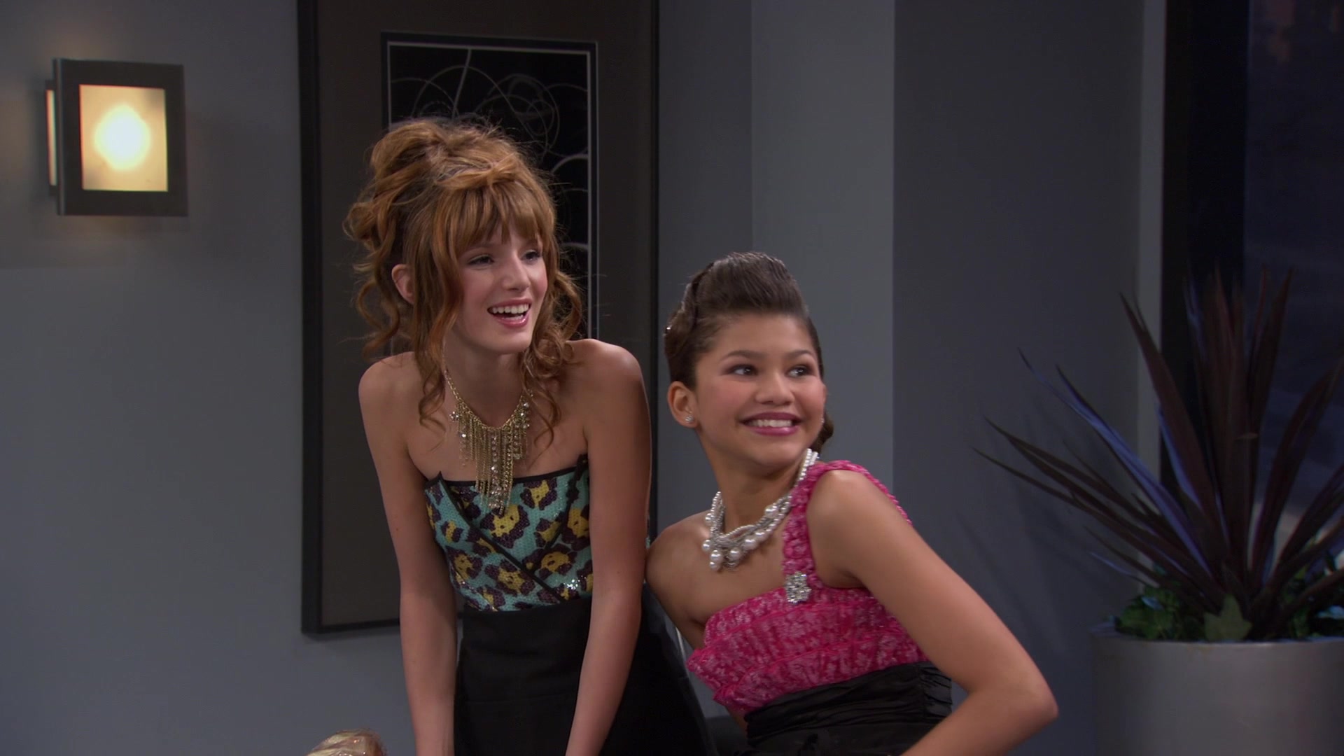 Shake_It_Up_S01E07_1080p_BTD_001582.jpg