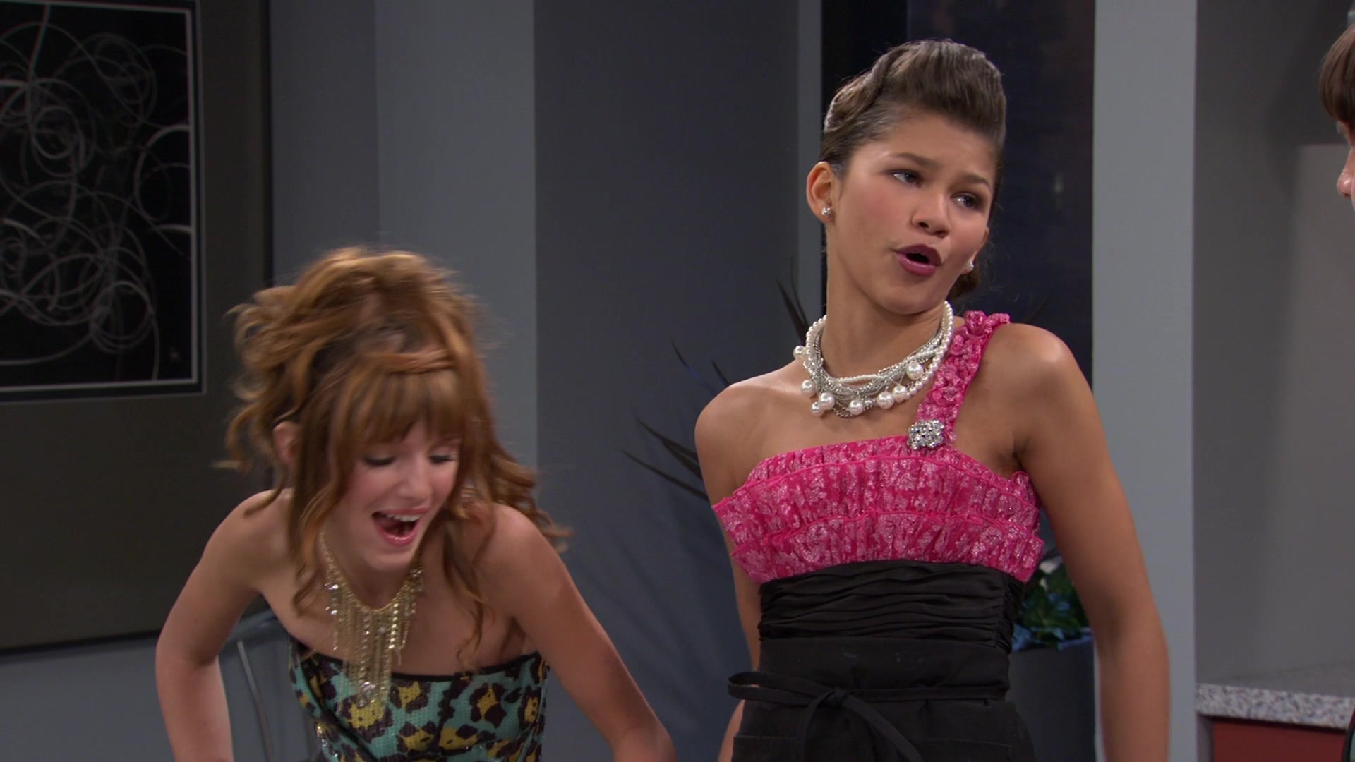Shake_It_Up_S01E07_1080p_BTD_001657.jpg Shake_It_Up_S01E07_1080p_BTD_001657.jpg