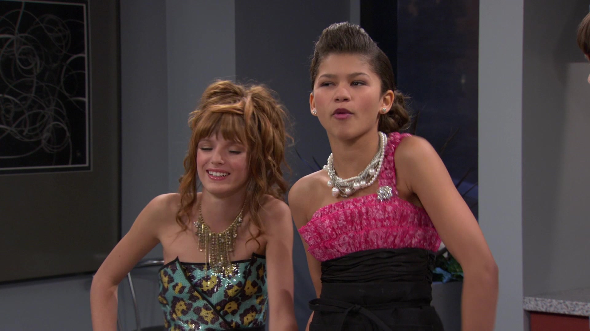 Shake_It_Up_S01E07_1080p_BTD_001661.jpg