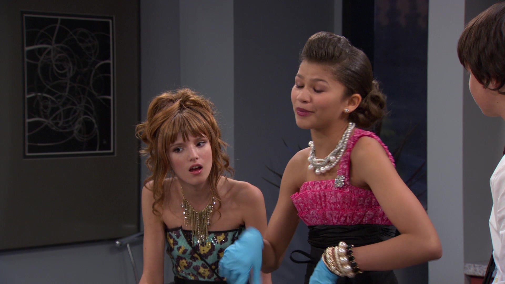 Shake_It_Up_S01E07_1080p_BTD_001674.jpg