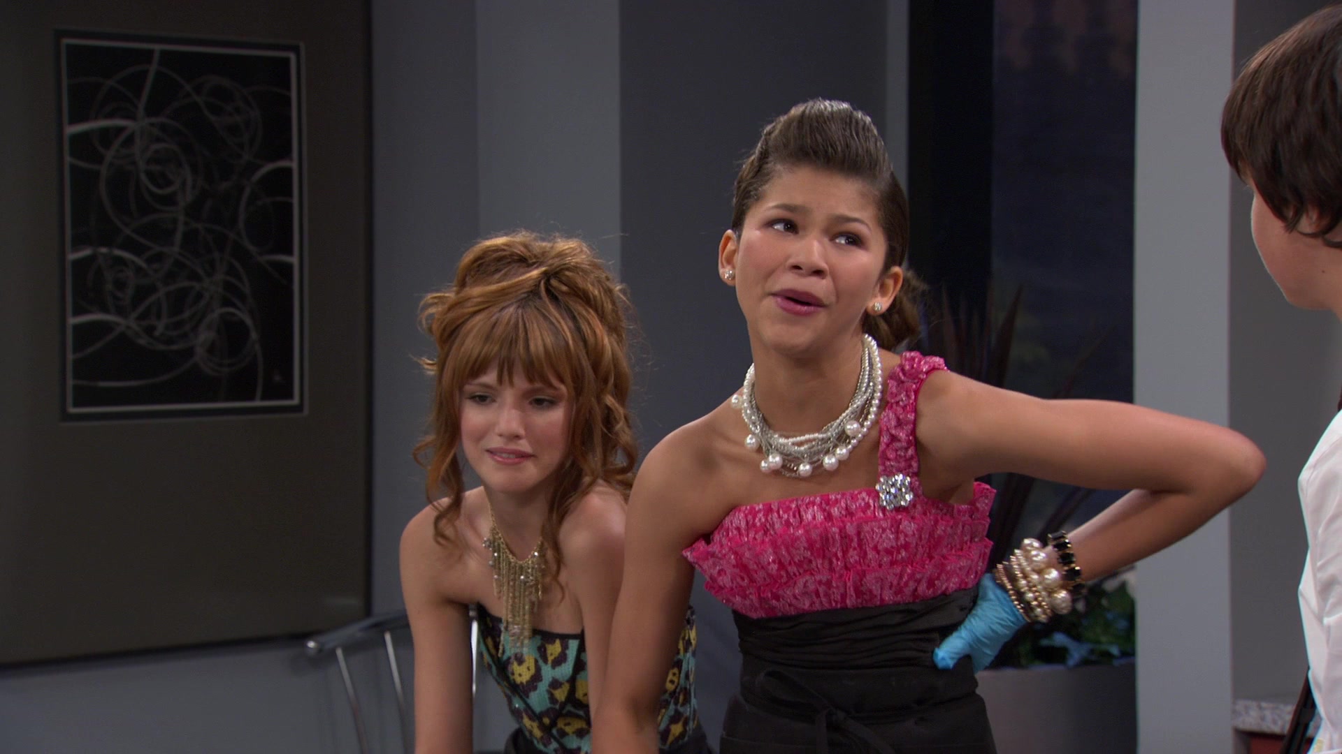 Shake_It_Up_S01E07_1080p_BTD_001678.jpg