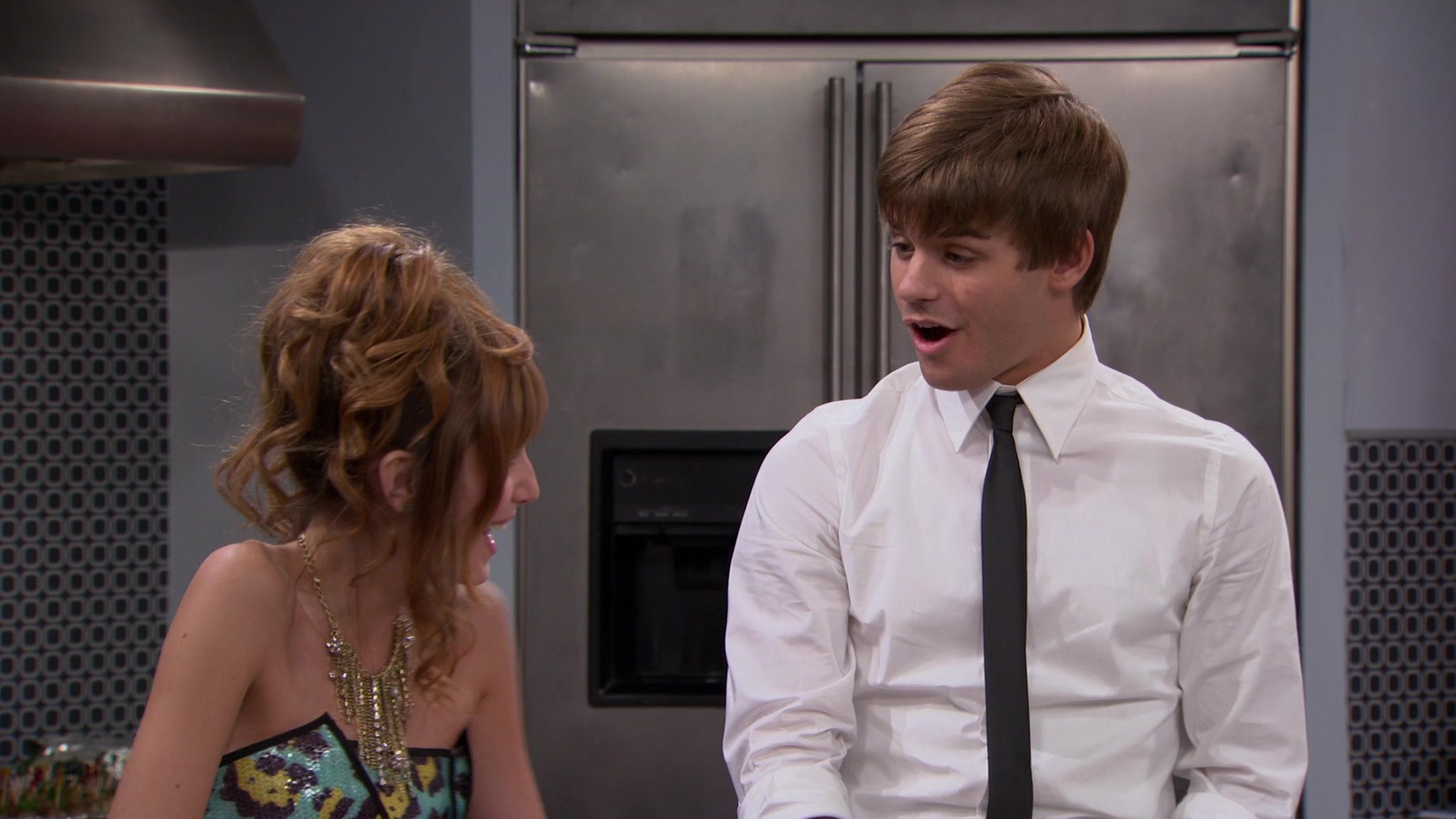 Shake_It_Up_S01E07_1080p_BTD_001797.jpg