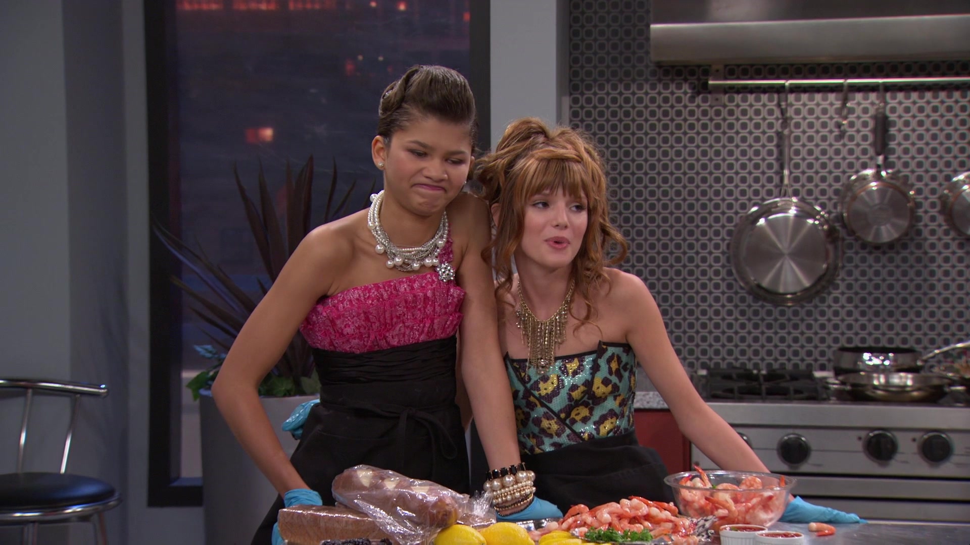 Shake_It_Up_S01E07_1080p_BTD_001814.jpg