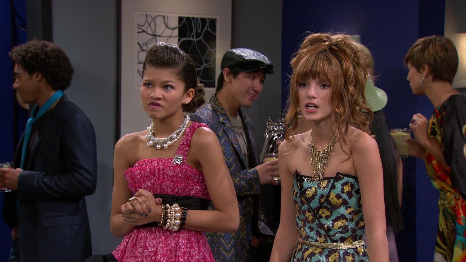 Shake_It_Up_S01E07_1080p_BTD_002229.jpg