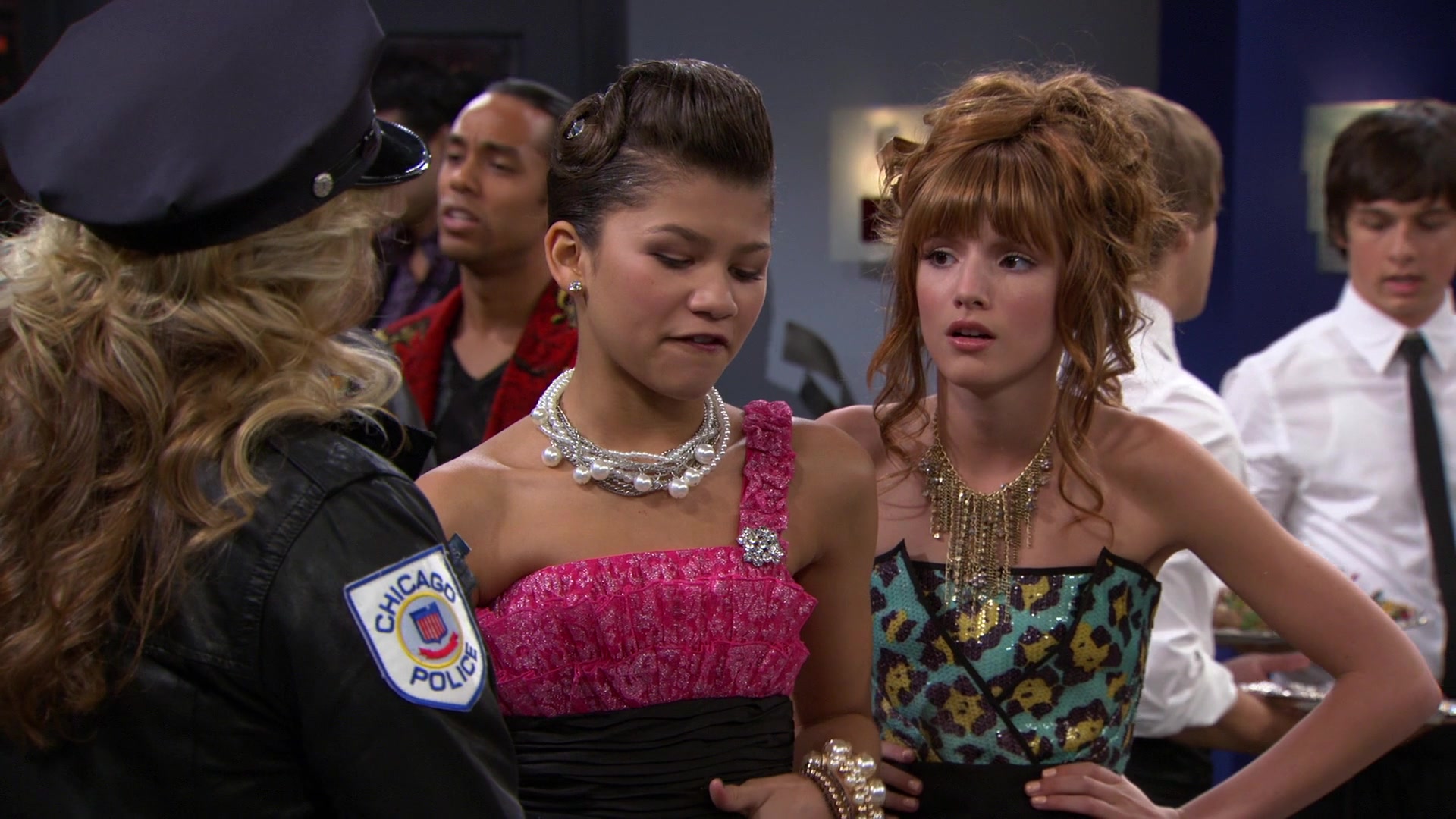 Shake_It_Up_S01E07_1080p_BTD_002802.jpg