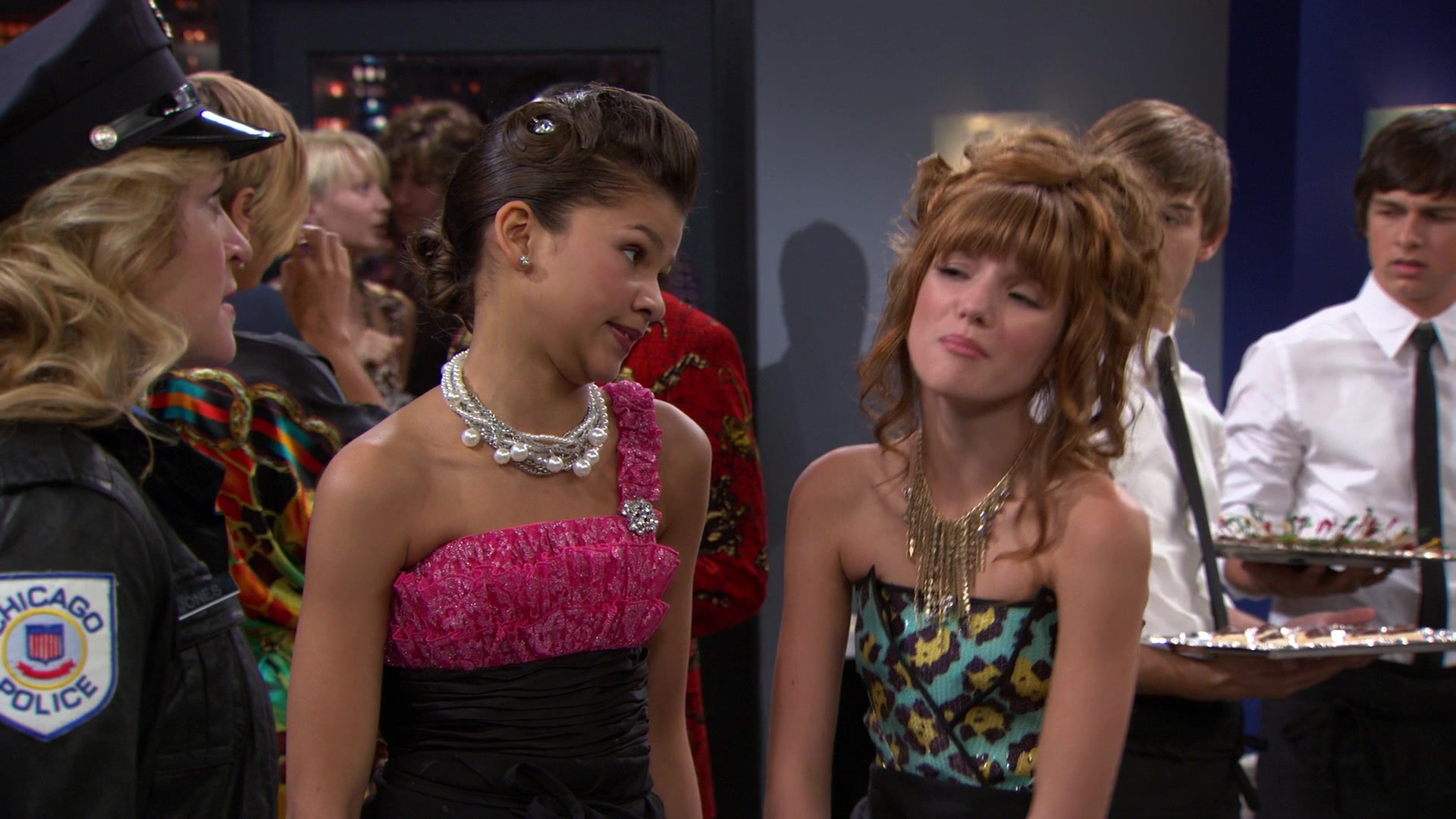 Shake_It_Up_S01E07_1080p_BTD_002811.jpg Shake_It_Up_S01E07_1080p_BTD_002811.jpg