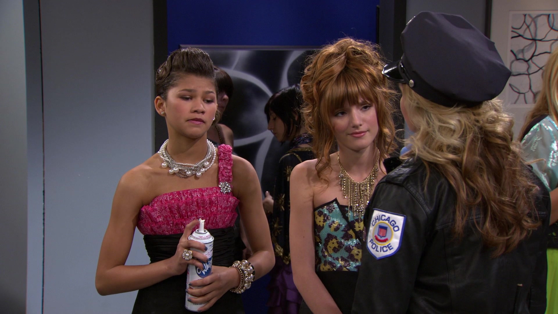 Shake_It_Up_S01E07_1080p_BTD_002942.jpg