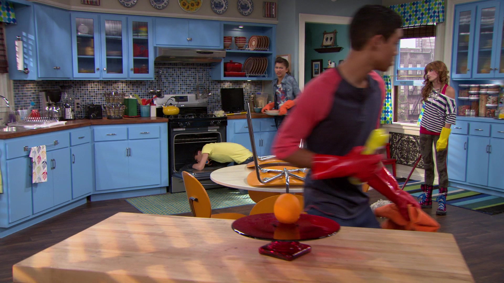 Shake_It_Up_S01E07_1080p_BTD_003013.jpg