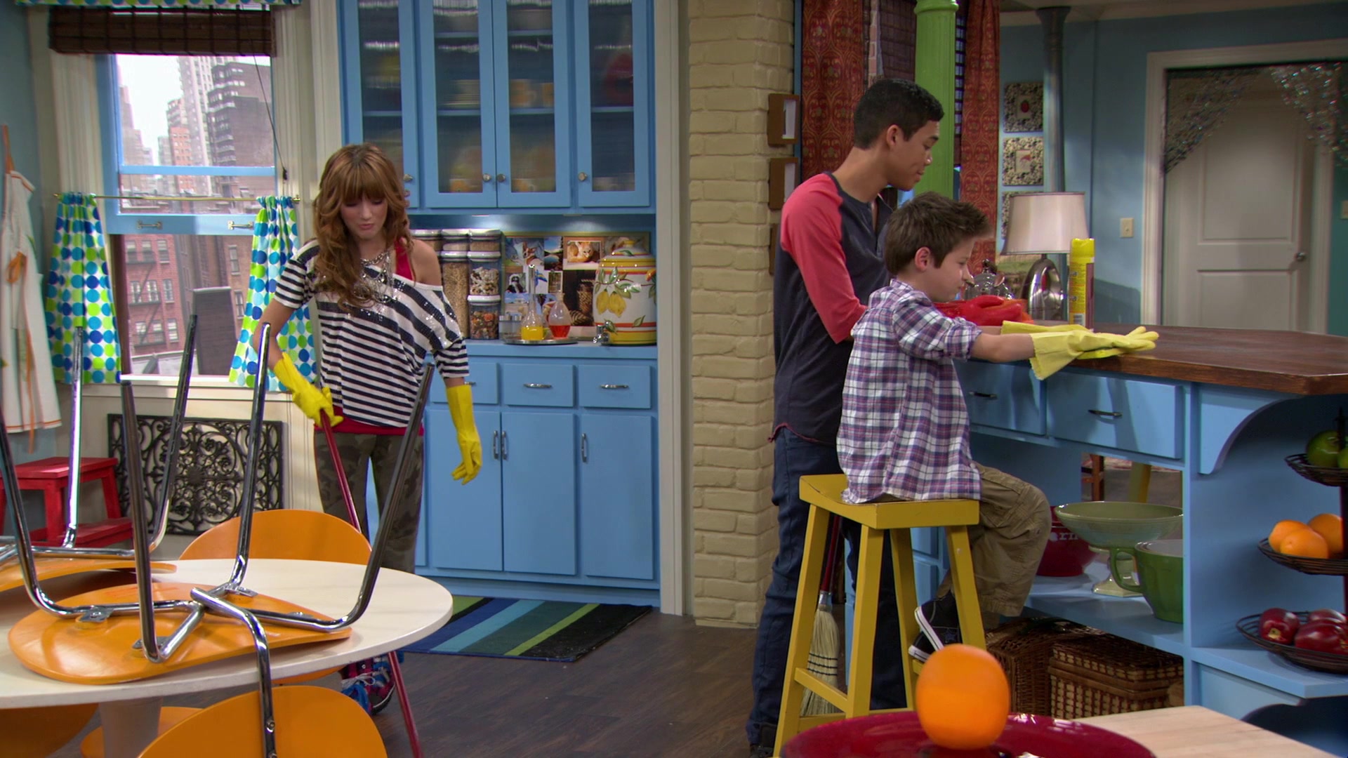 Shake_It_Up_S01E07_1080p_BTD_003029.jpg