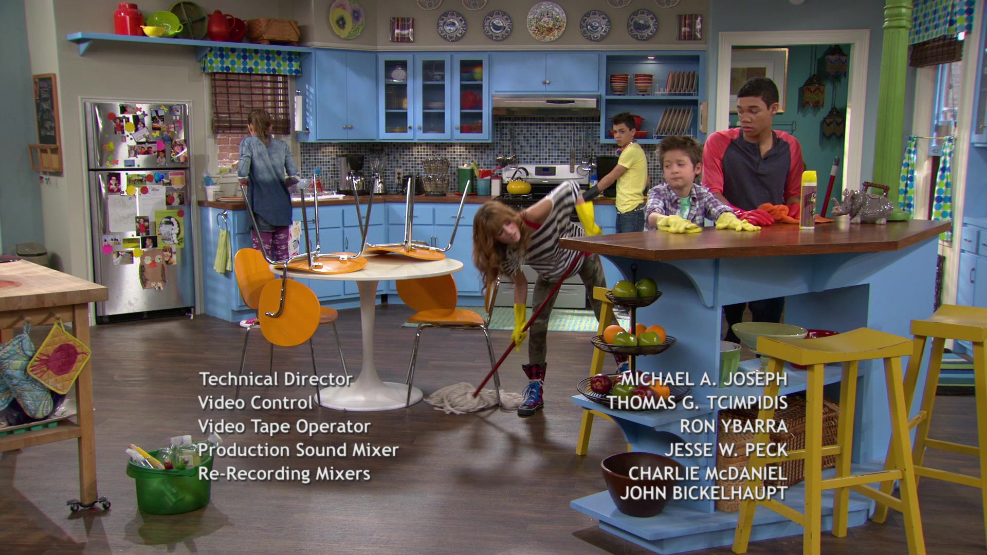 Shake_It_Up_S01E07_1080p_BTD_003082.jpg