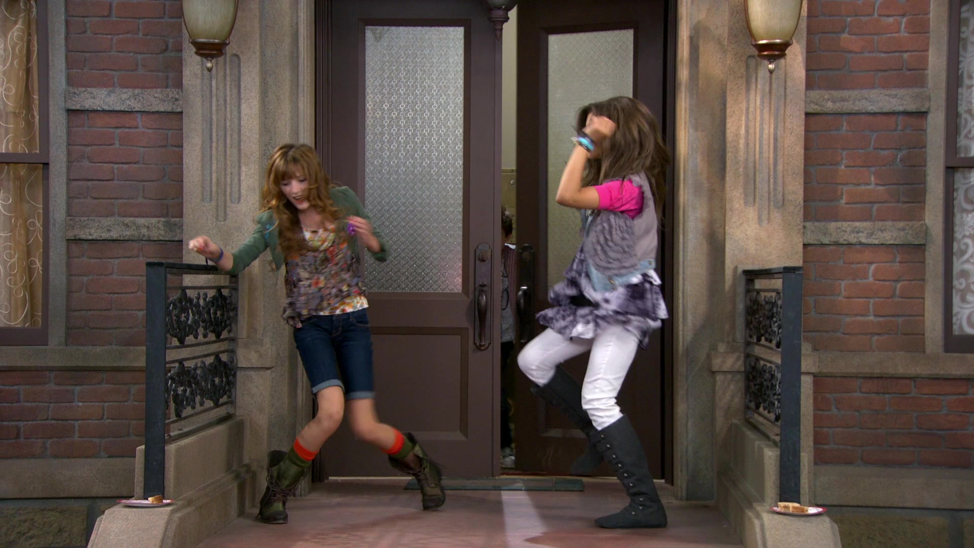 Shake_It_Up_S01E08_1080p_BTD_000086.jpg