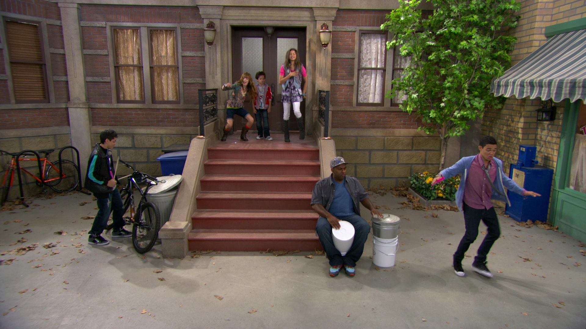 Shake_It_Up_S01E08_1080p_BTD_000113.jpg