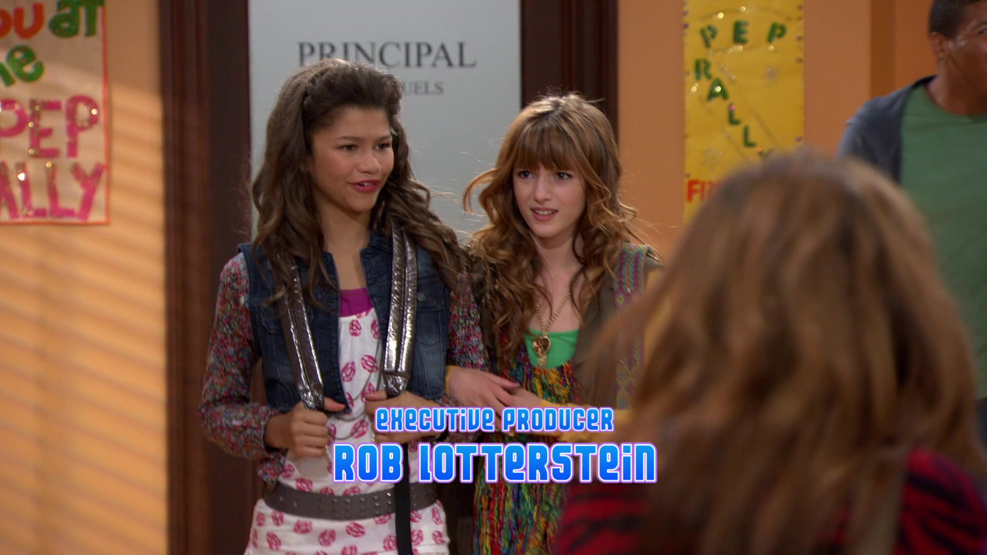 Shake_It_Up_S01E08_1080p_BTD_000311.jpg