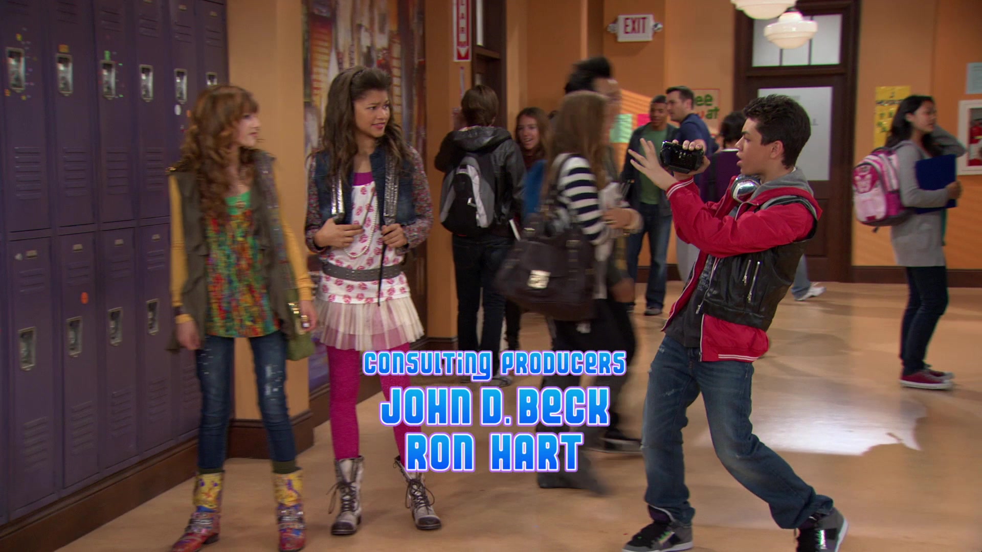 Shake_It_Up_S01E08_1080p_BTD_000331.jpg