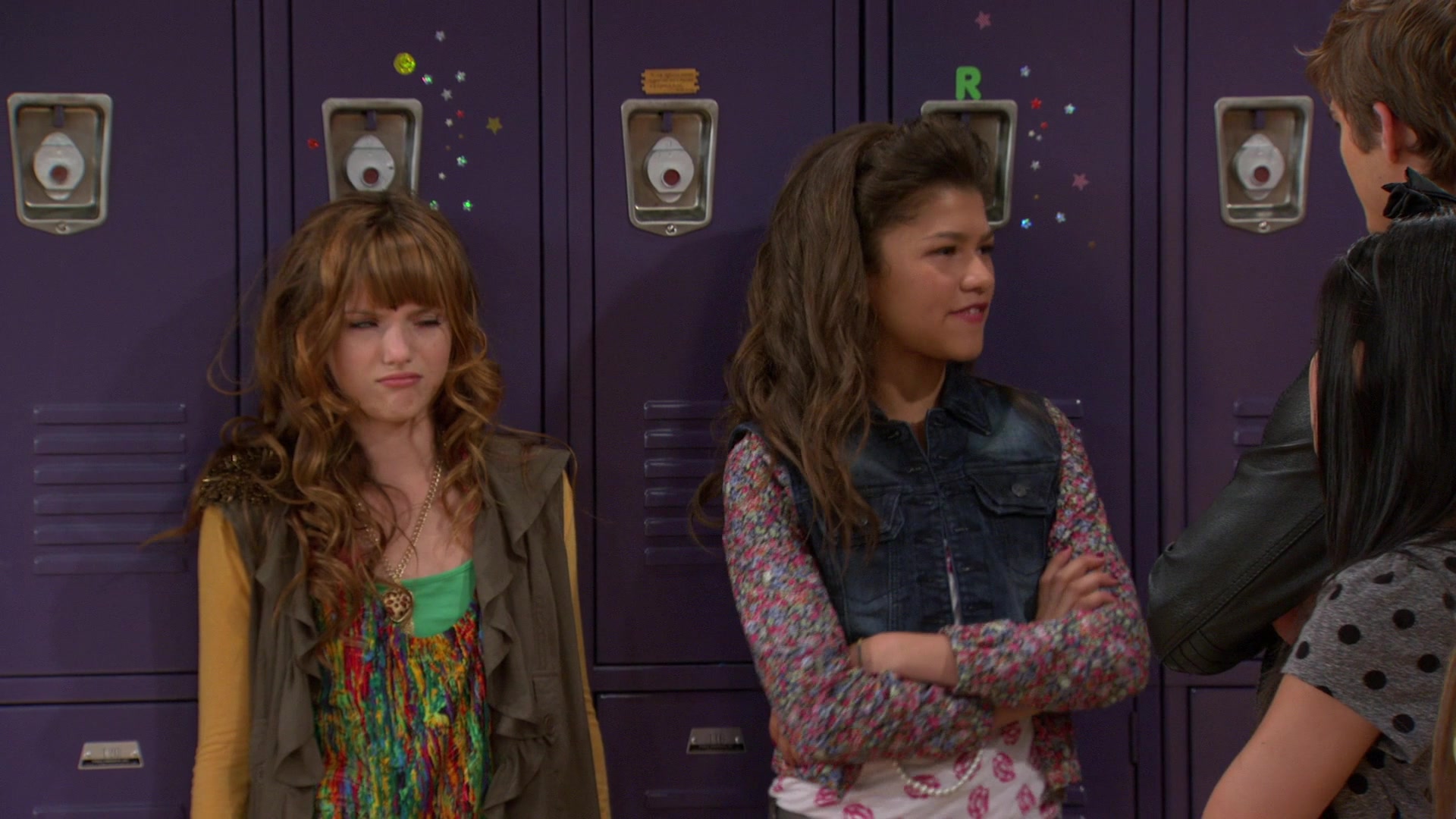 Shake_It_Up_S01E08_1080p_BTD_000501.jpg