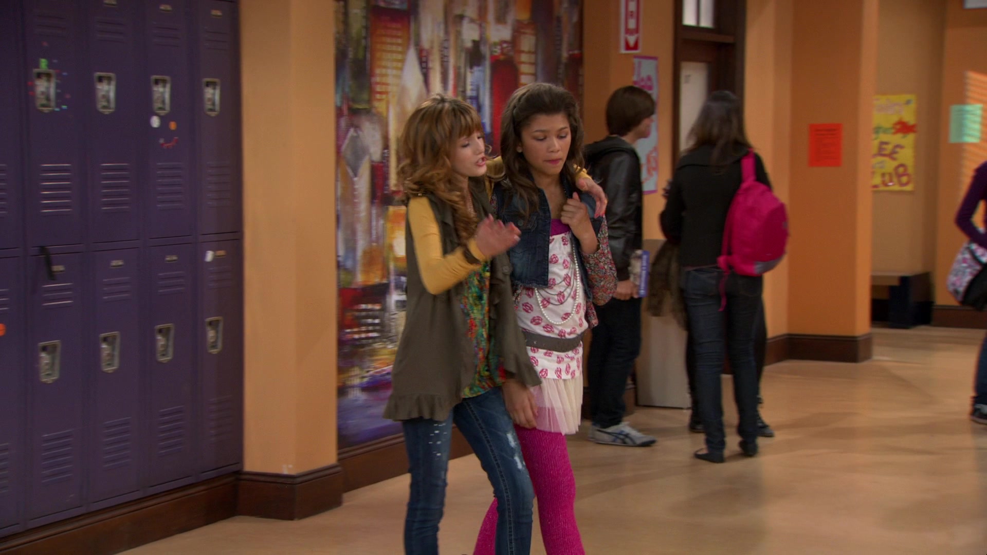 Shake_It_Up_S01E08_1080p_BTD_000548.jpg