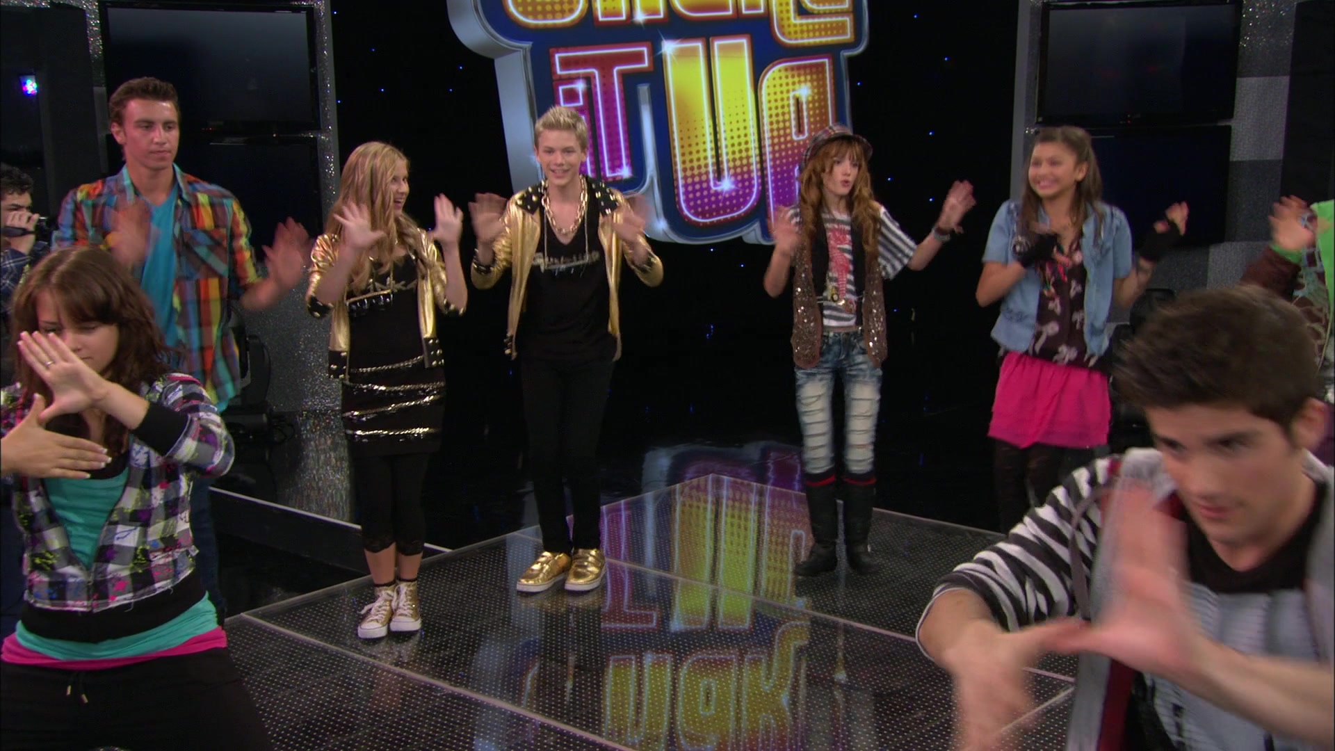 Shake_It_Up_S01E08_1080p_BTD_000814.jpg