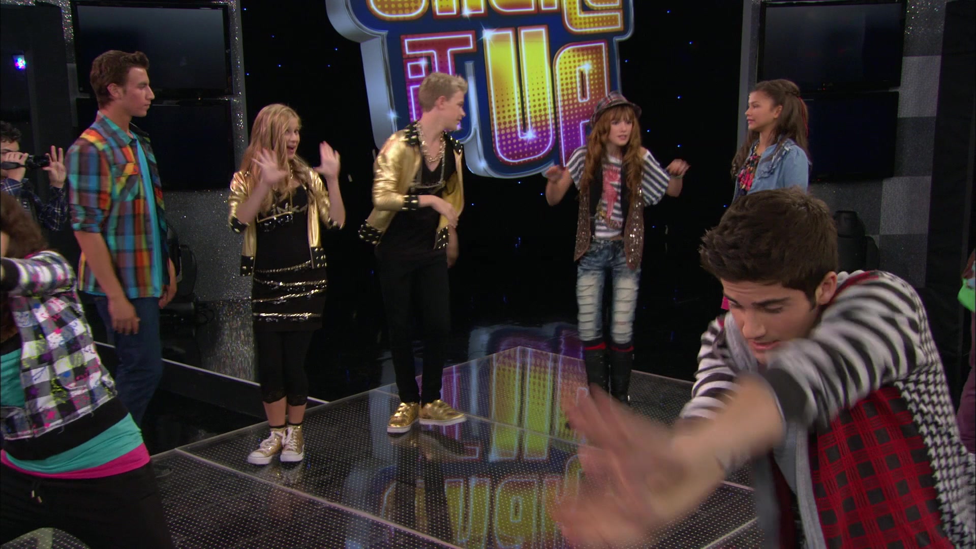 Shake_It_Up_S01E08_1080p_BTD_000816.jpg Shake_It_Up_S01E08_1080p_BTD_000816.jpg